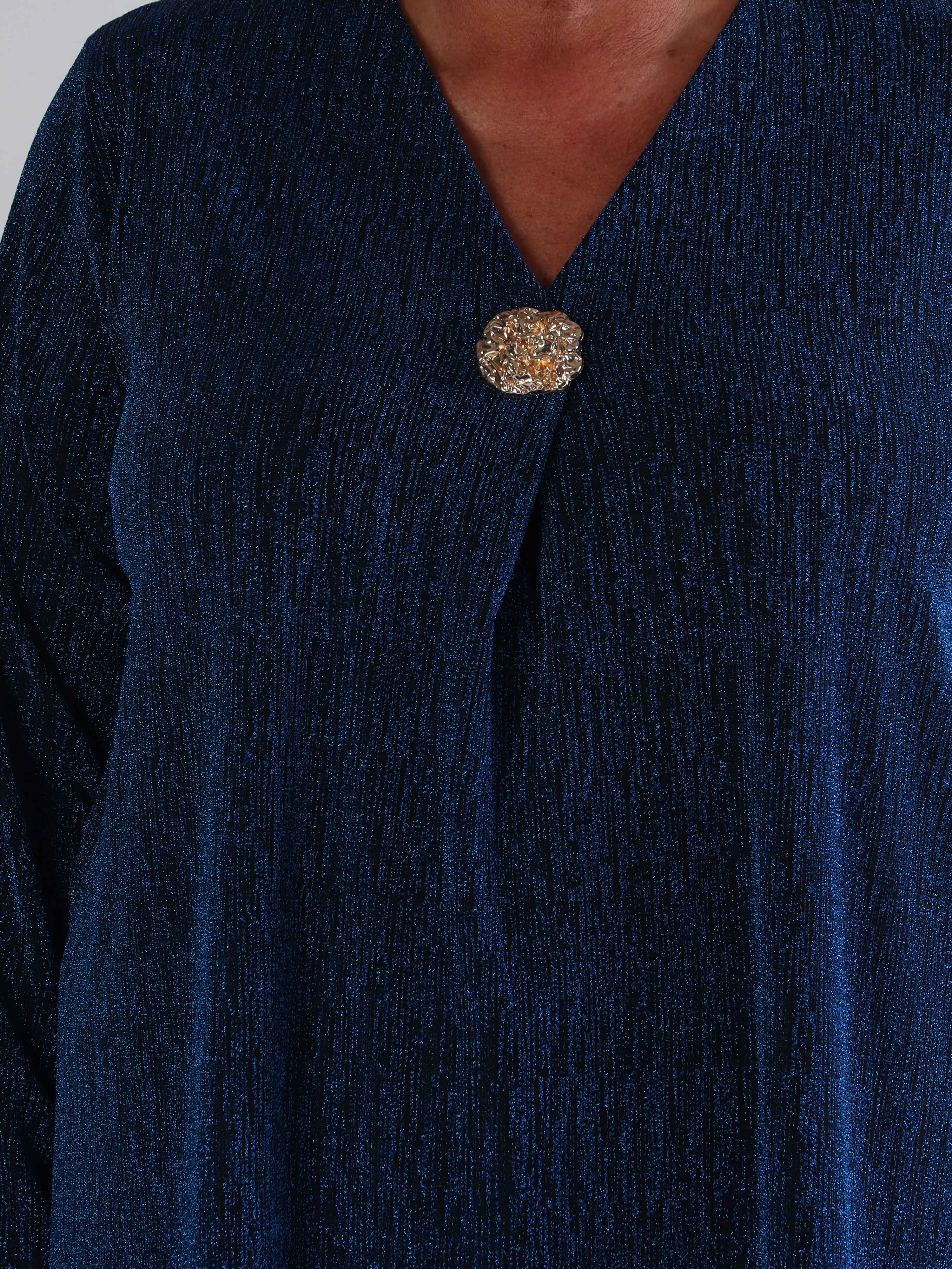 Noelia - Plus size klänning med glittertråd och guldbrosch