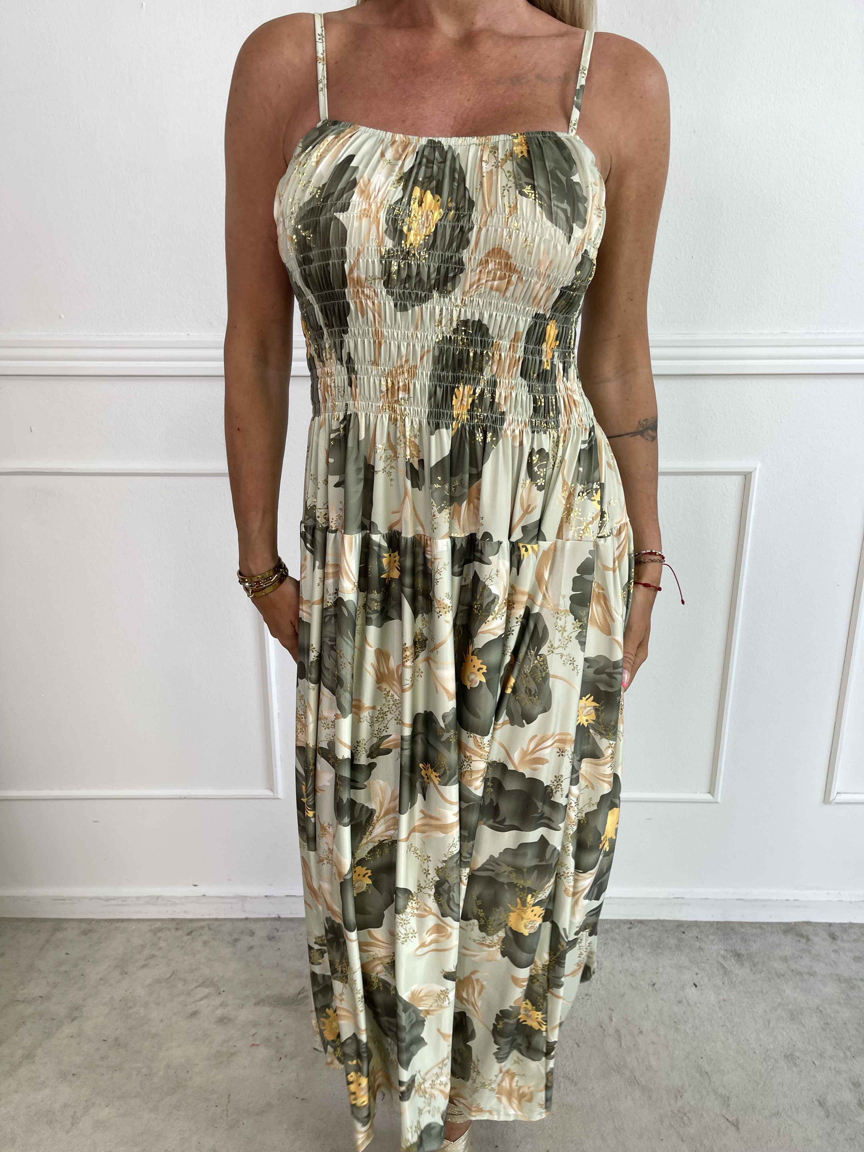 Maira Botanic - Söt stretchig klänning med blommigt tryck och smock