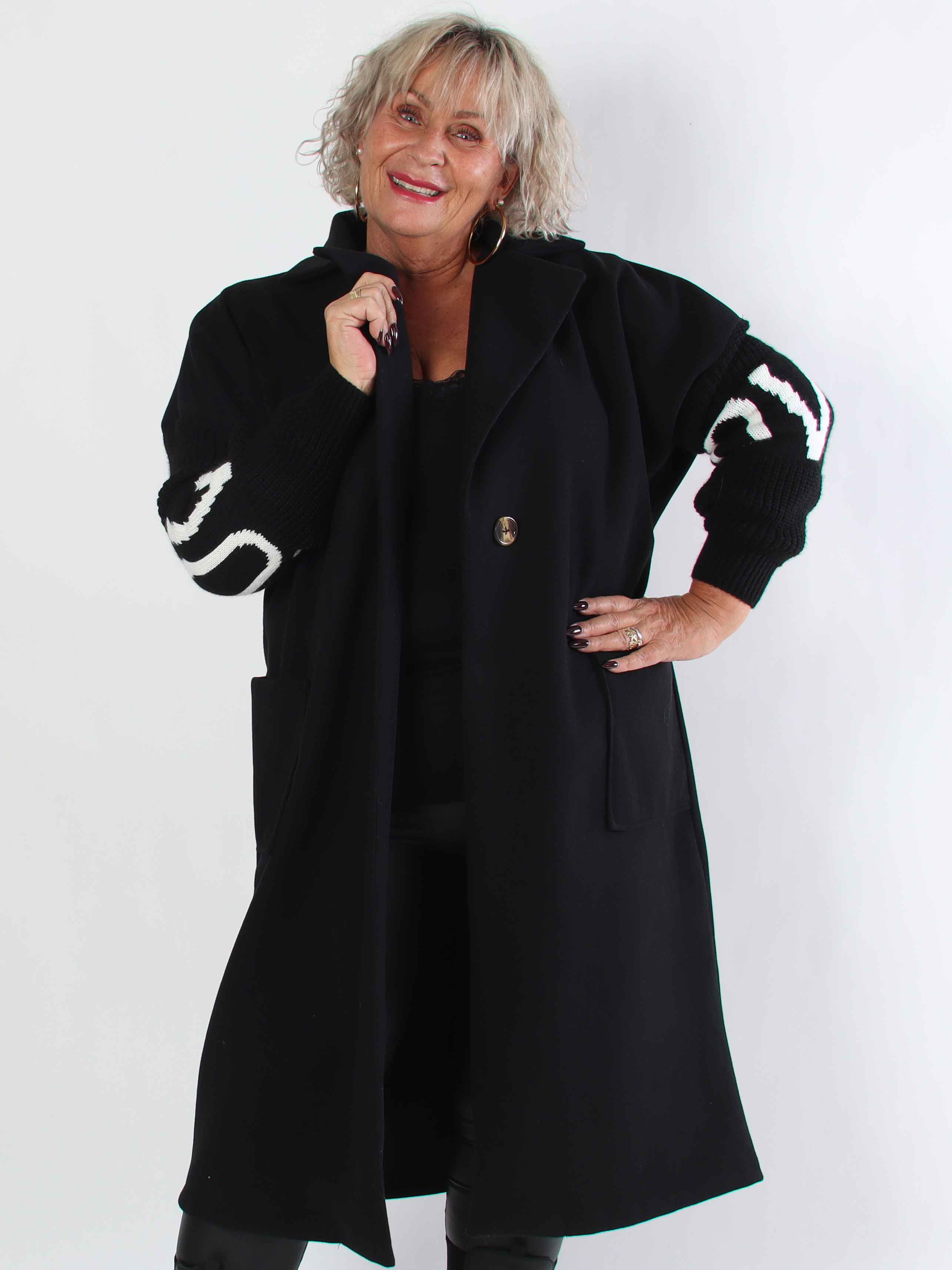 Debbie Midi - Fin plus size kappa med stickade ärmar