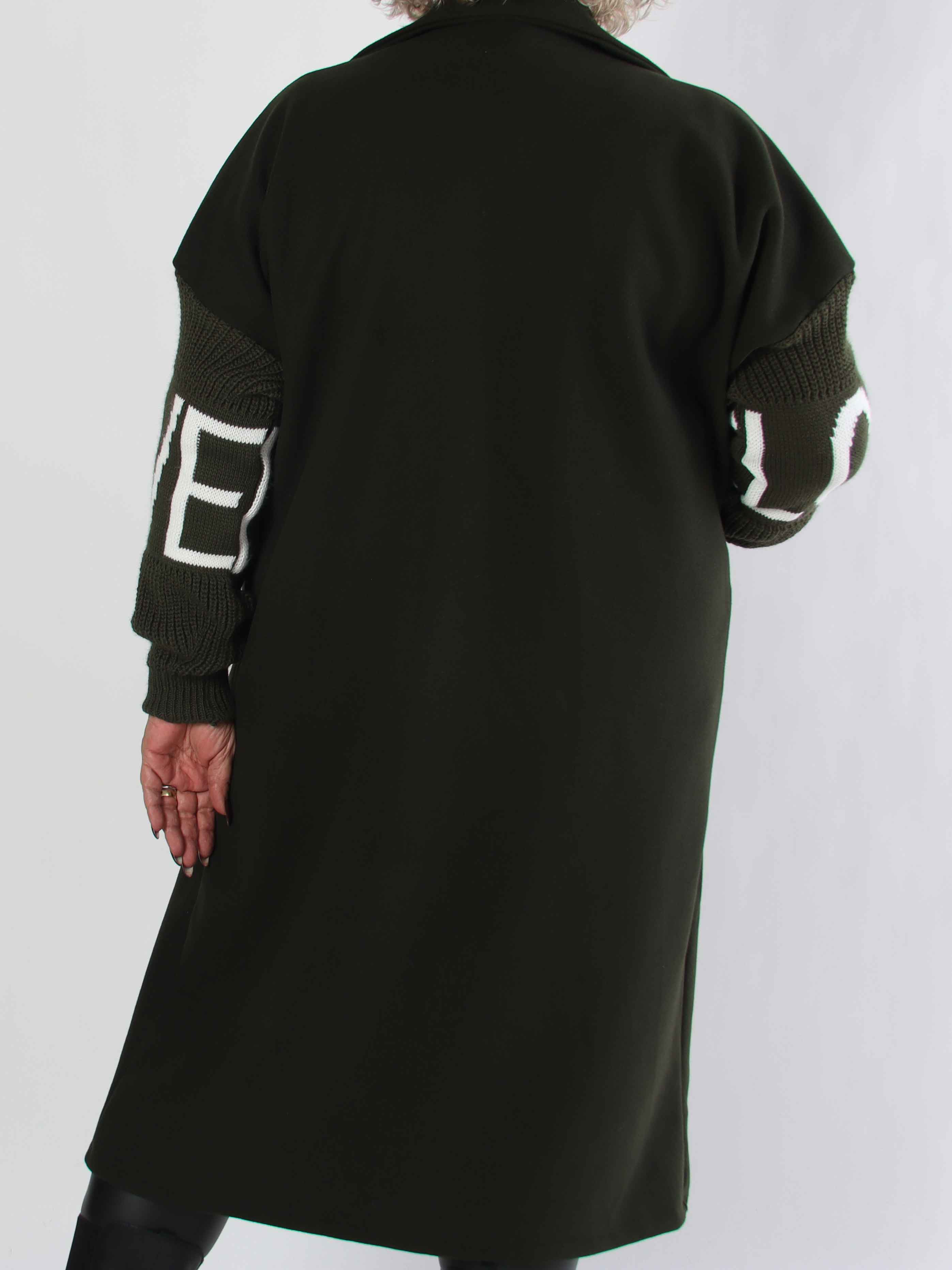 Debbie Midi - Fin plus size kappa med stickade ärmar