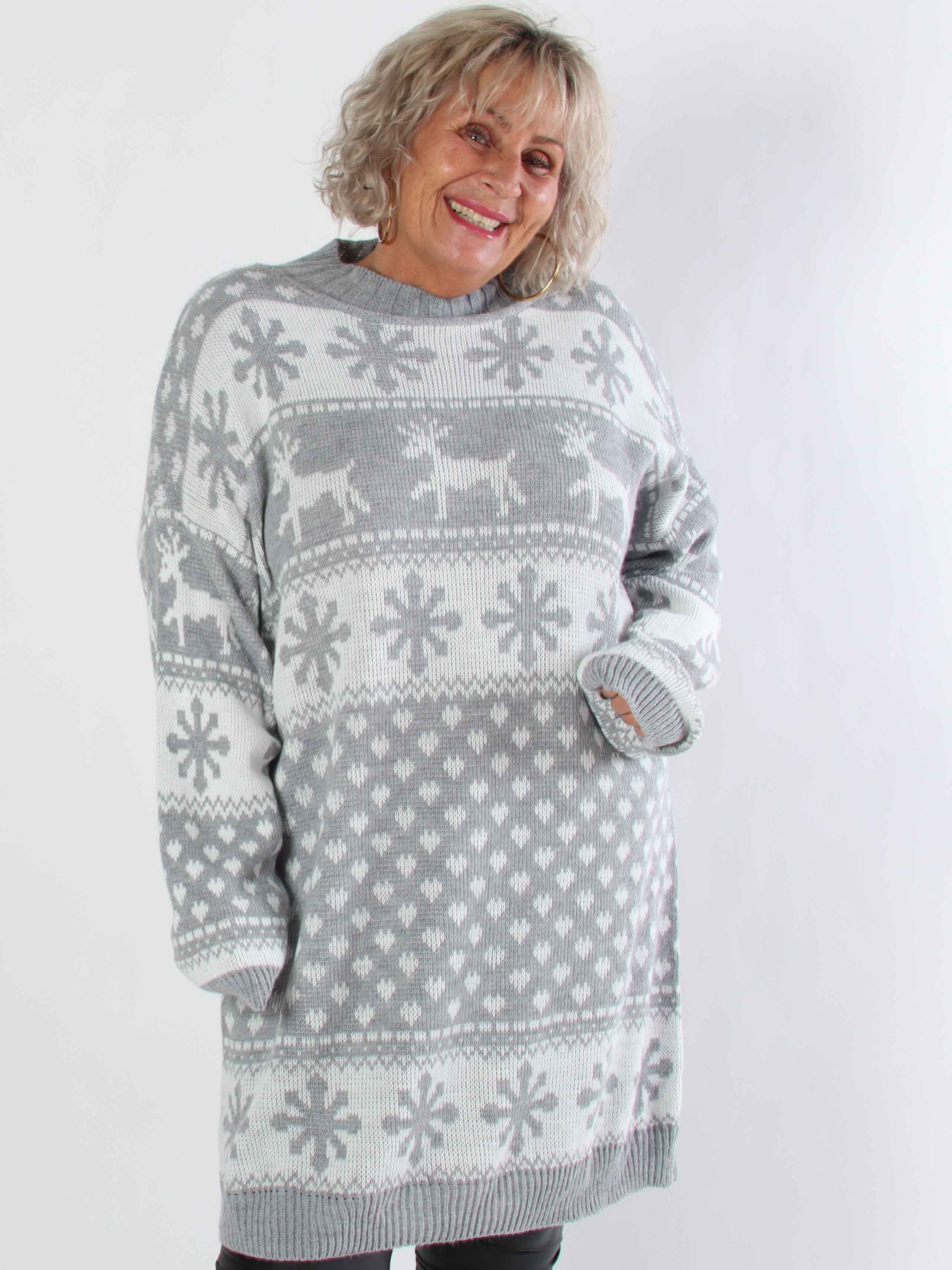 Elza - Stickad plus size julklänning med renar och snöflingor