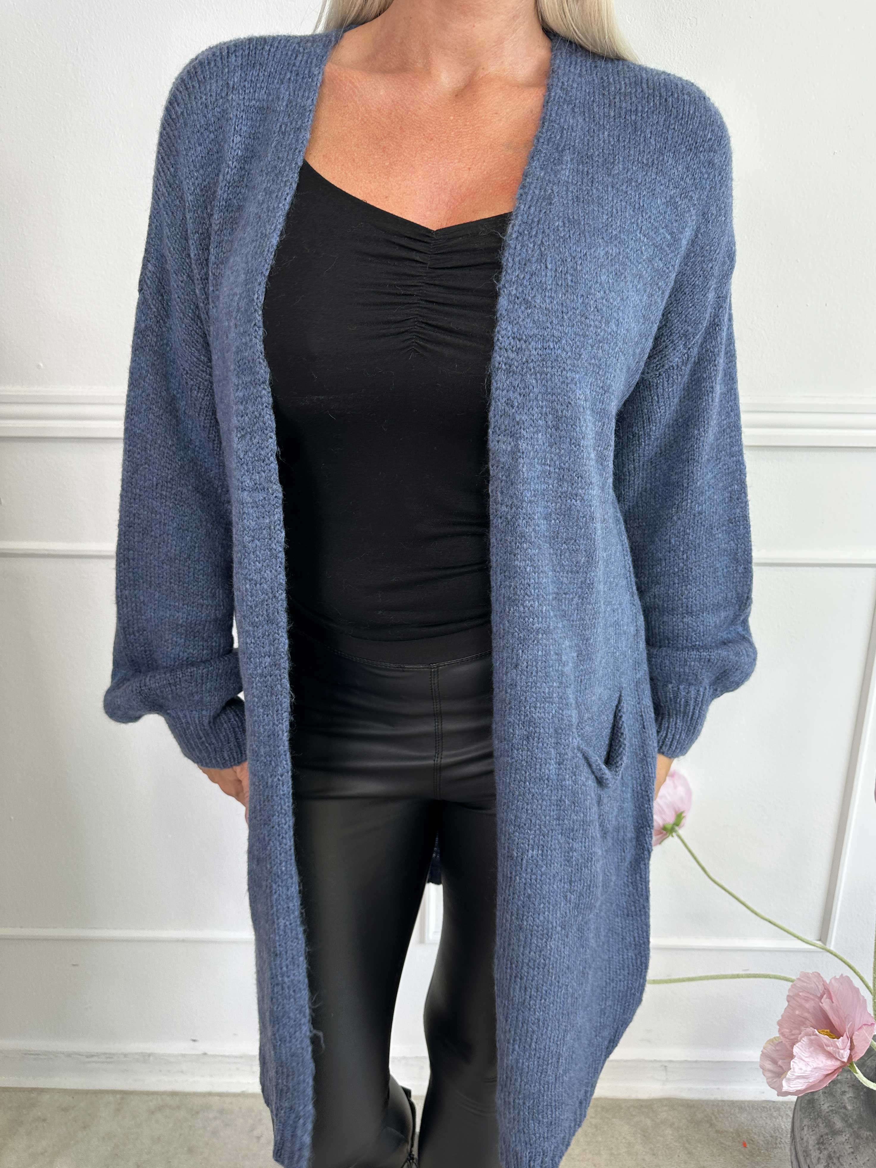 Valentine - Stickad kofta med fickor