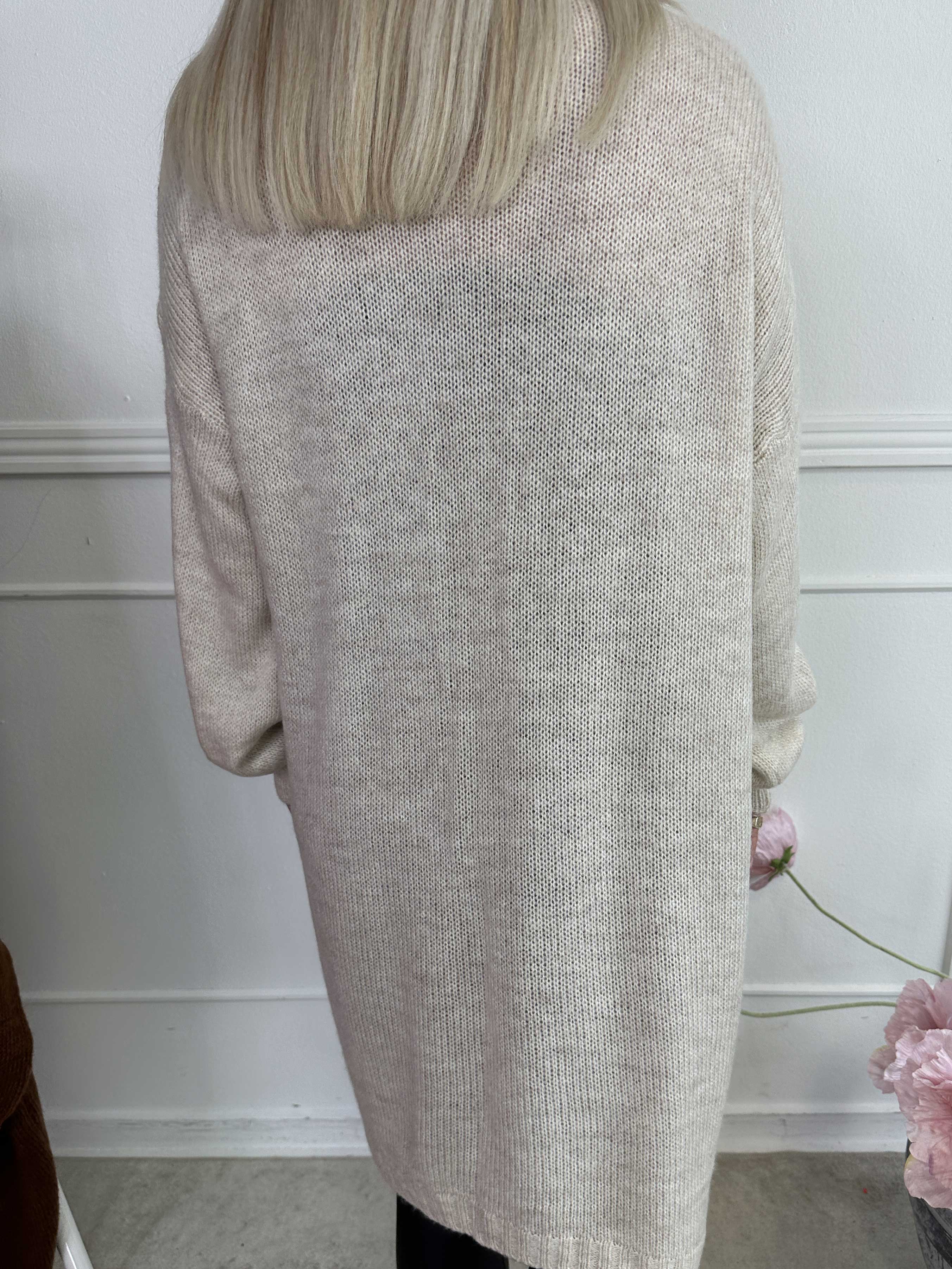 Valentine - Stickad kofta med fickor