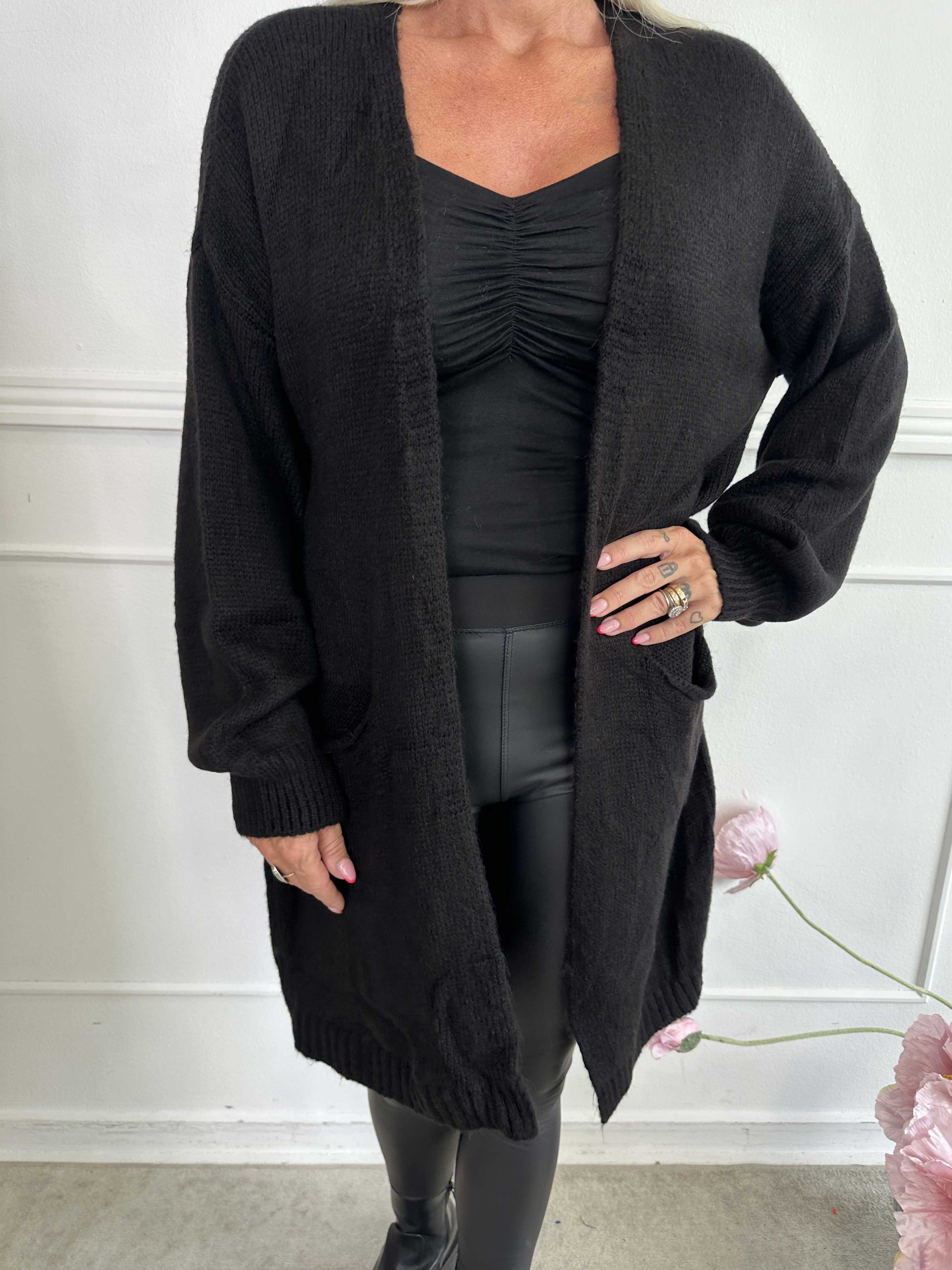 Valentine - Stickad kofta med fickor