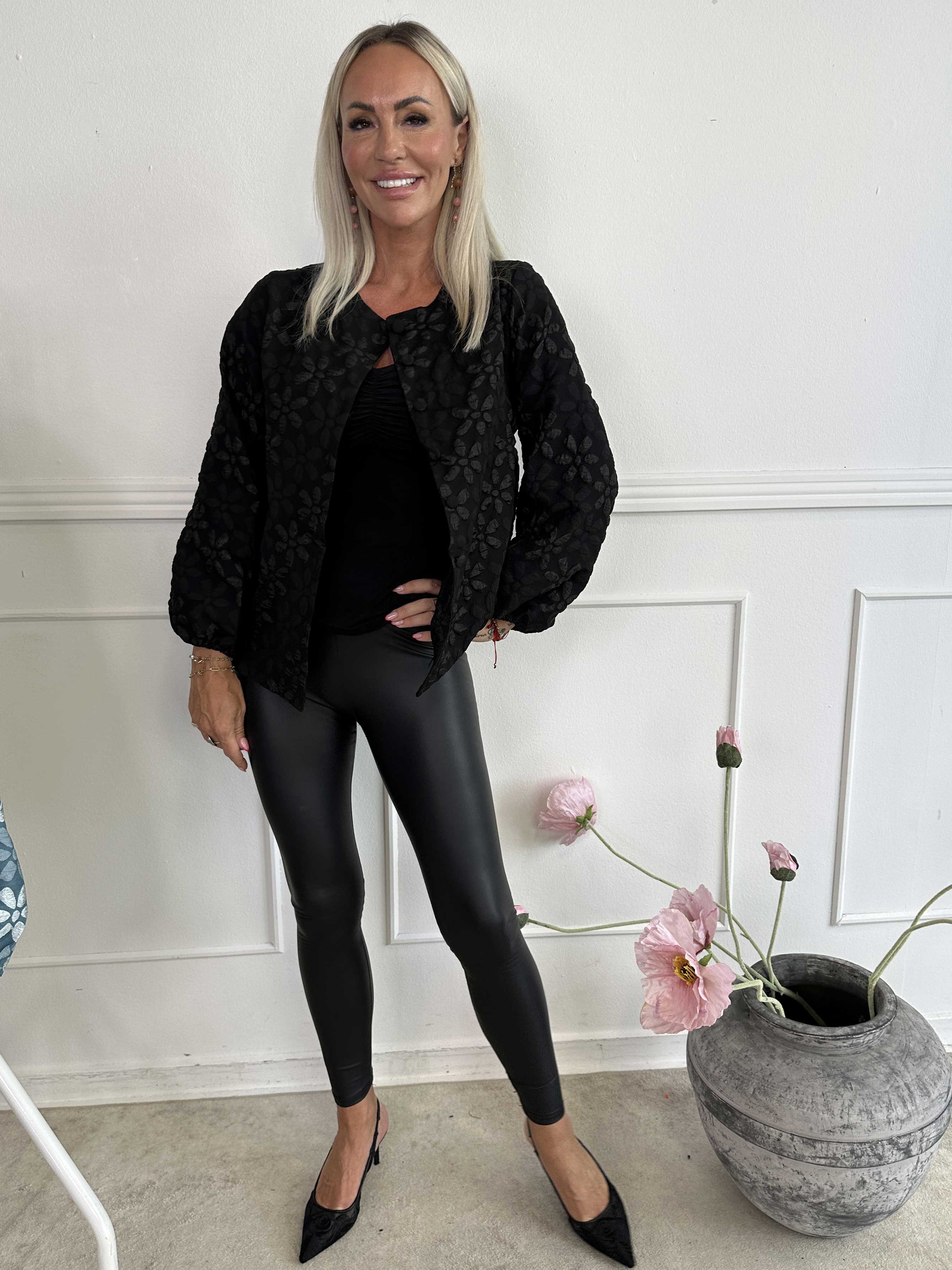 Bethany - Lätt skjortjacka med blommigt mönster