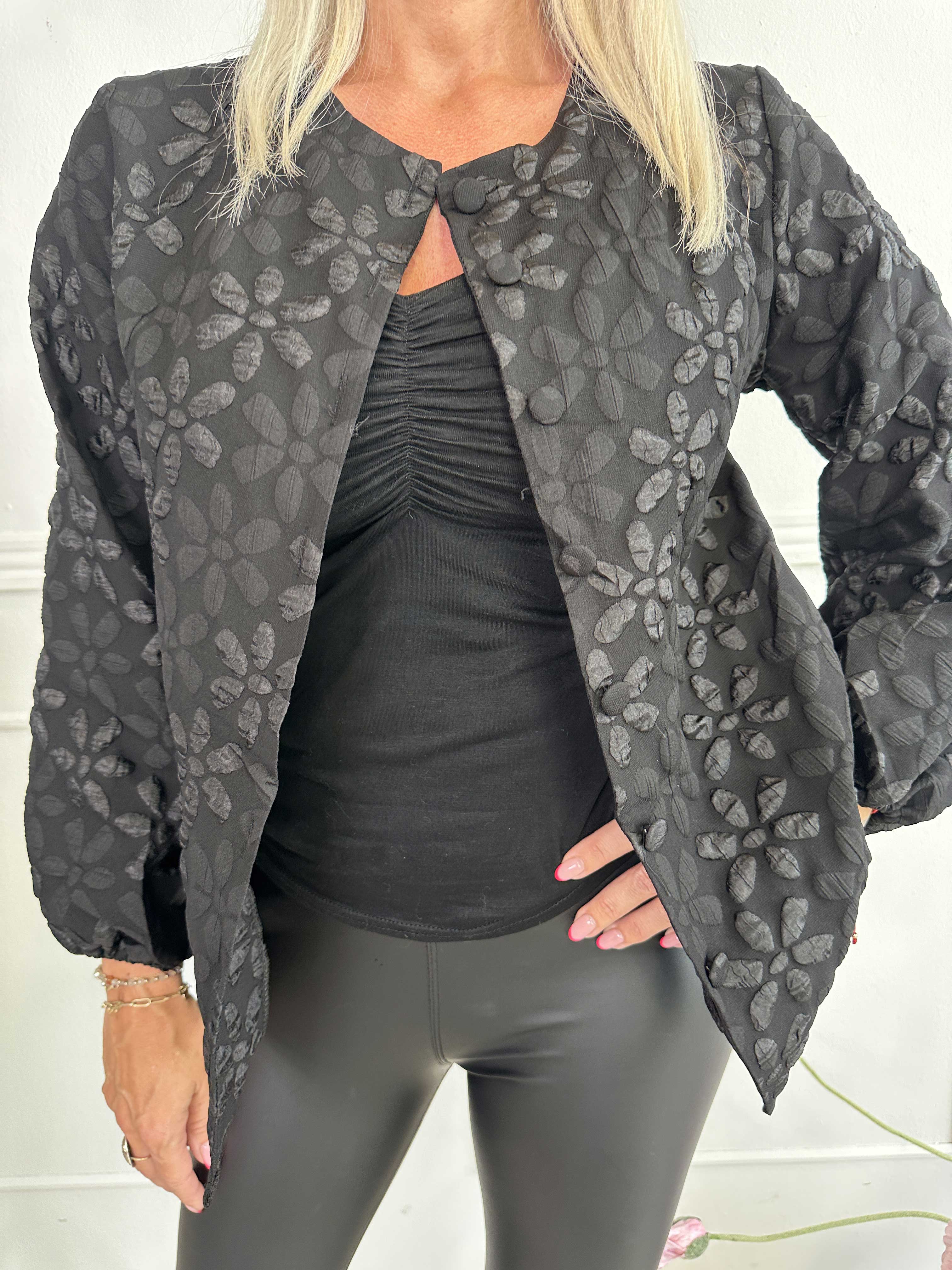 Bethany - Lätt skjortjacka med blommigt mönster