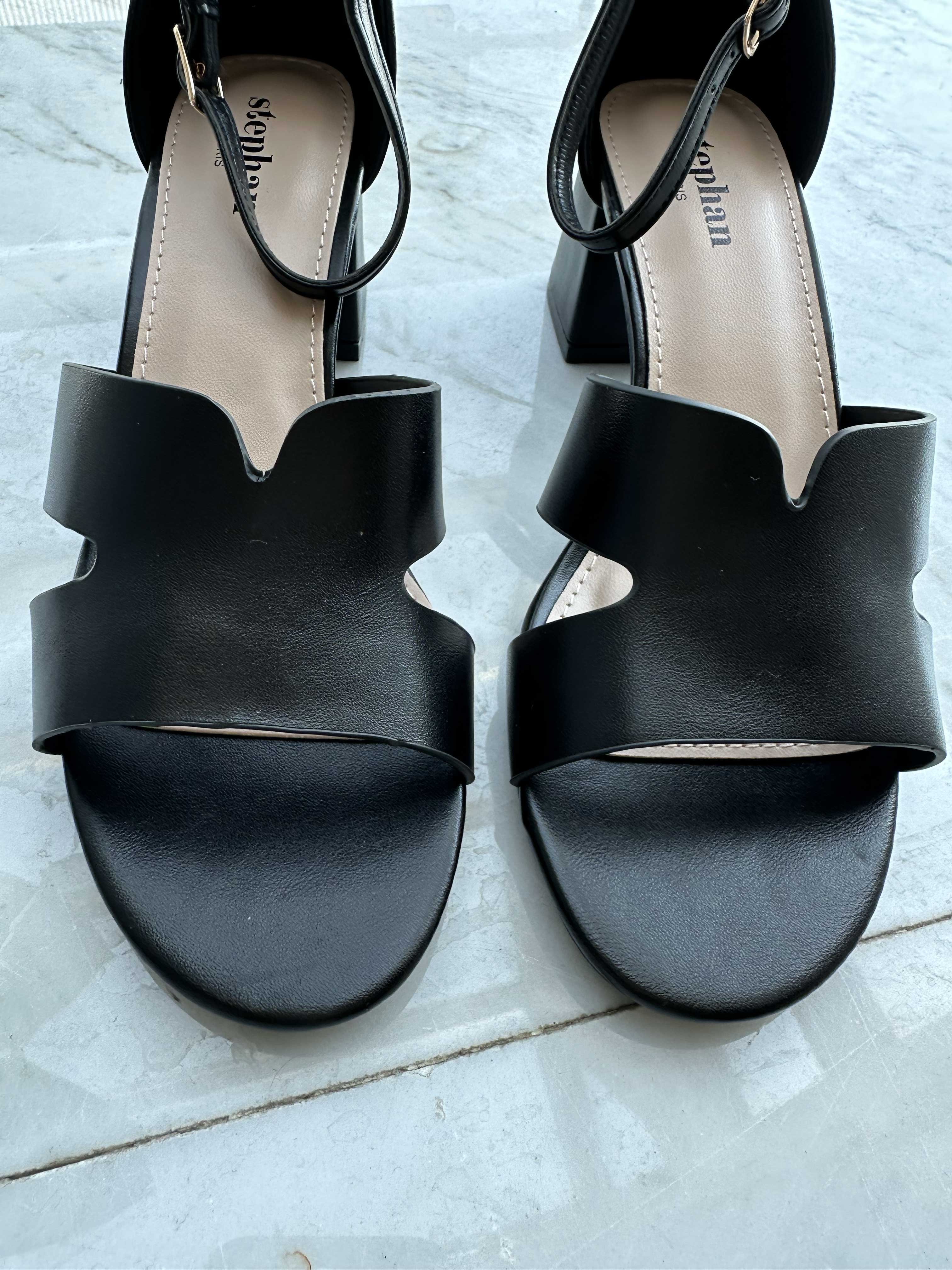 Eleonora - Söt sandal med liten klack