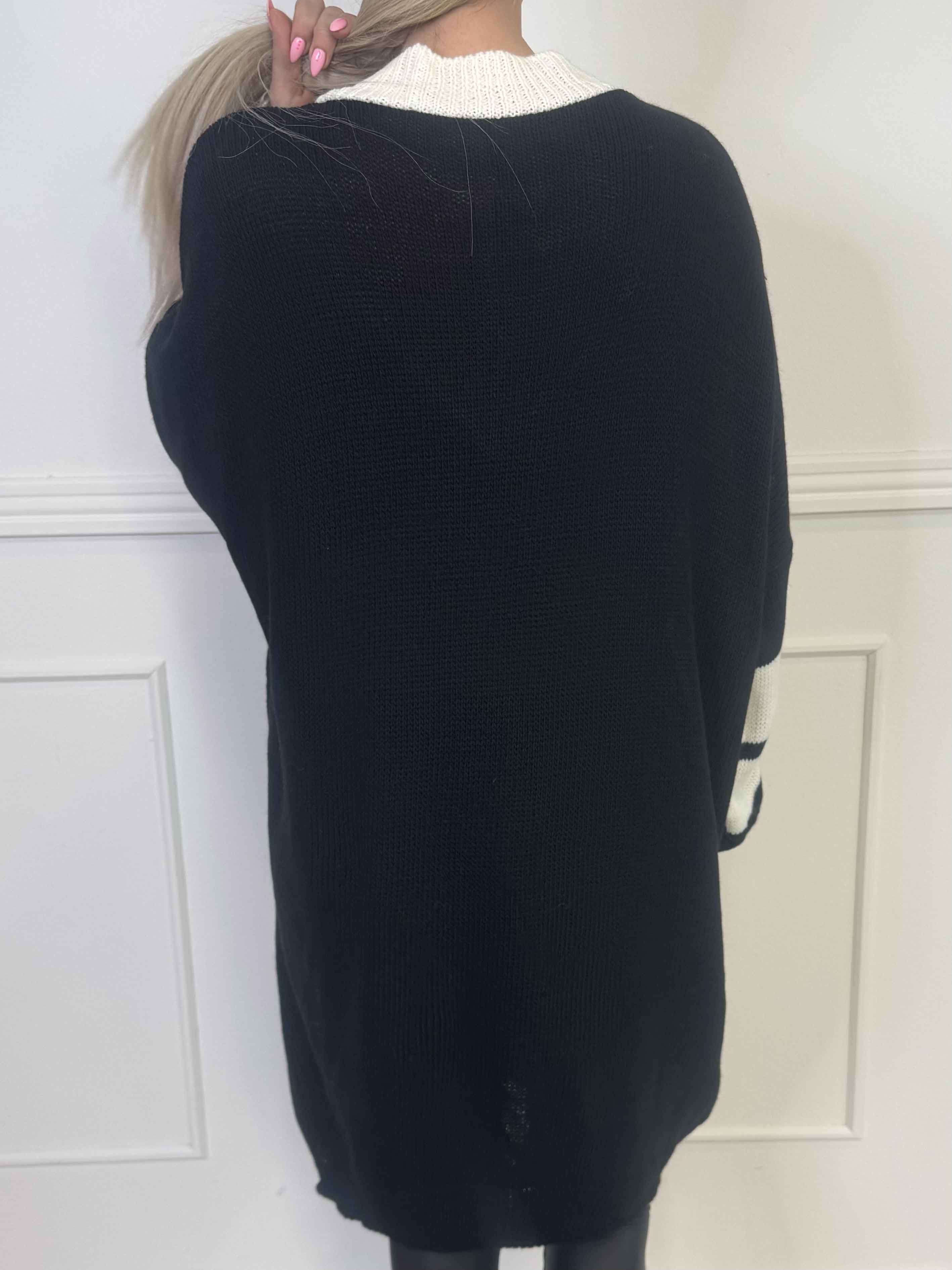 Tiane - Sporty strikkjole med motiv foran