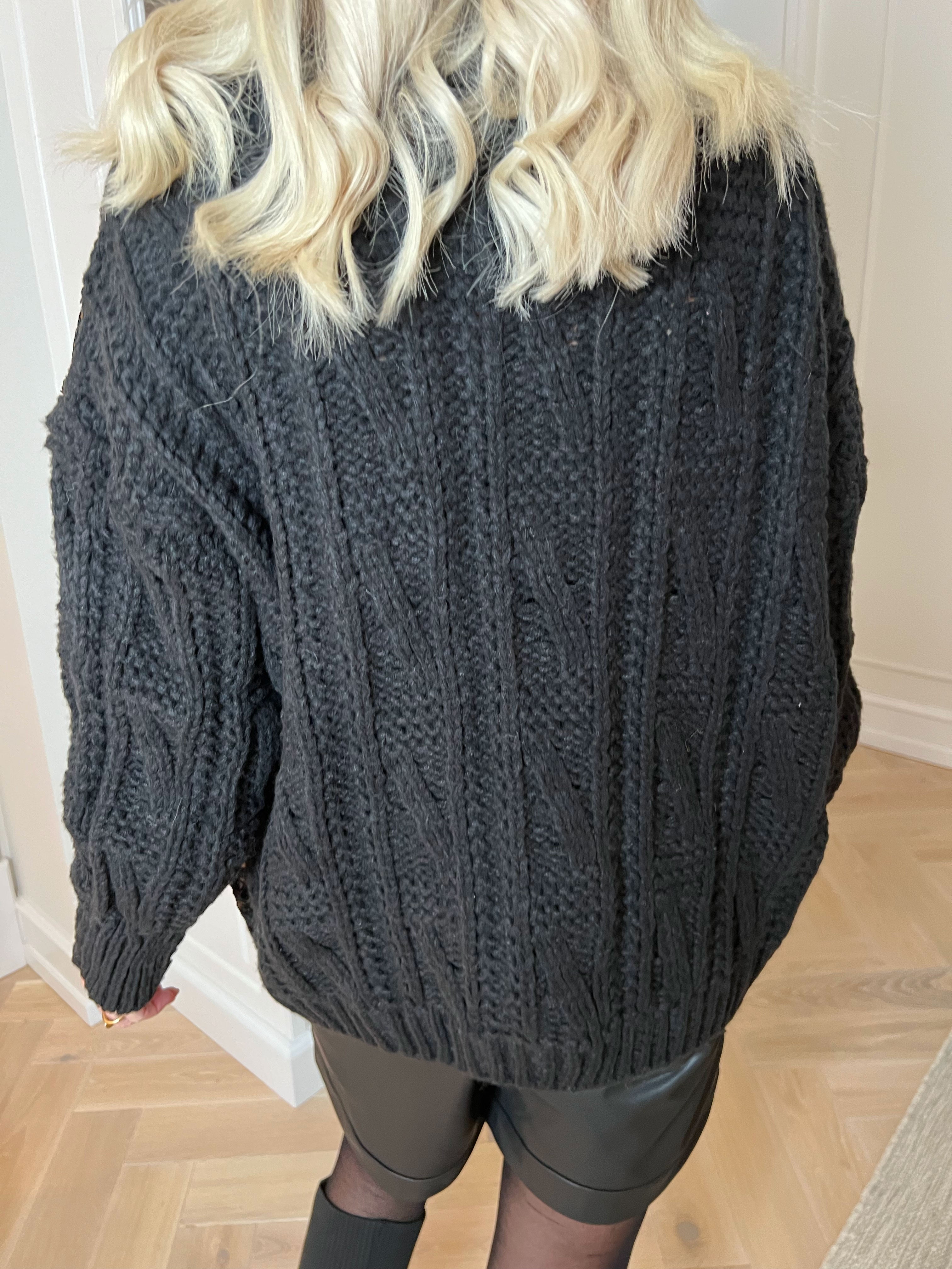 Trisse - Tyk strikcardigan med mesh og pailletter
