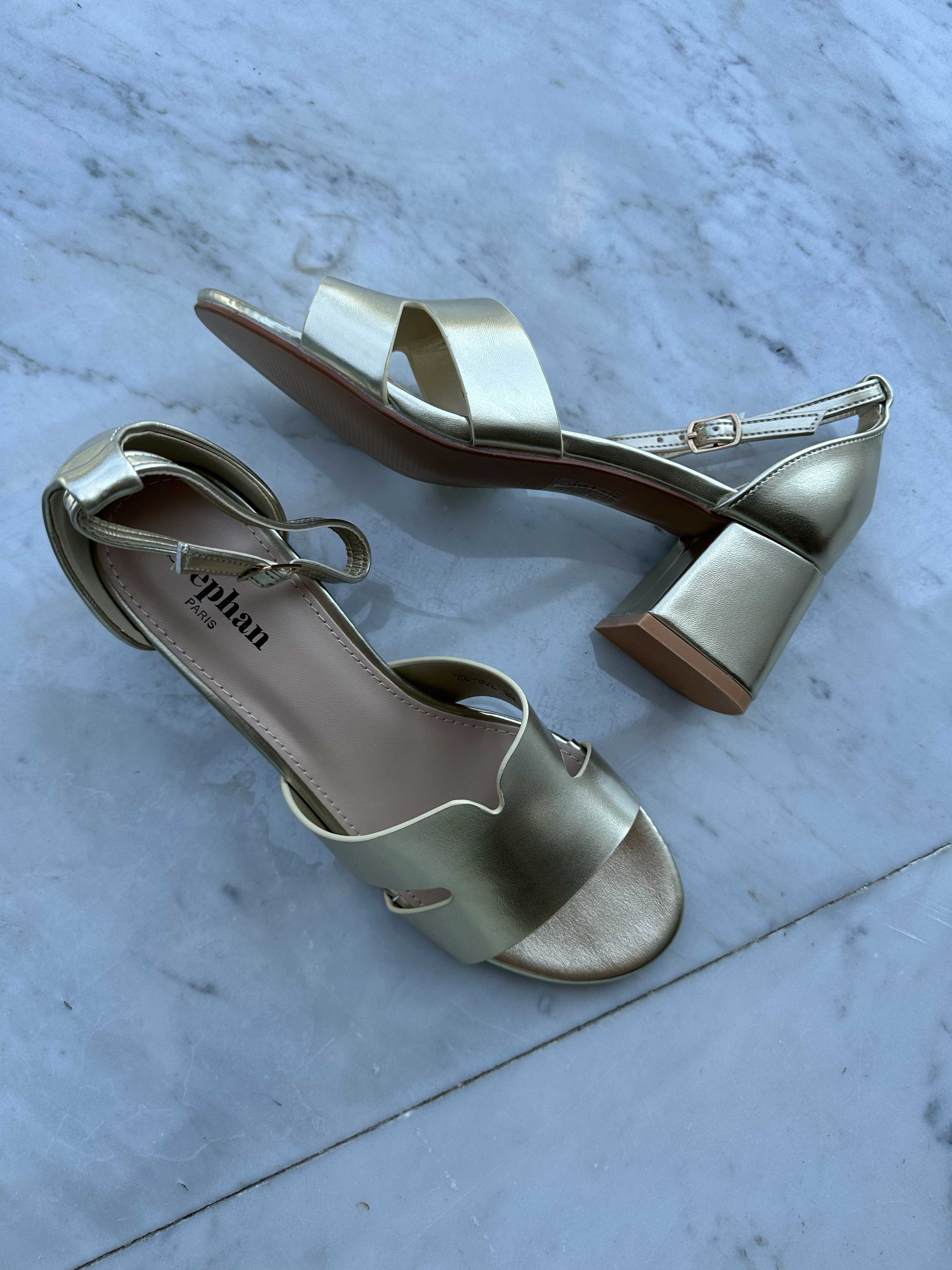 Eleonora - Söt sandal med liten klack