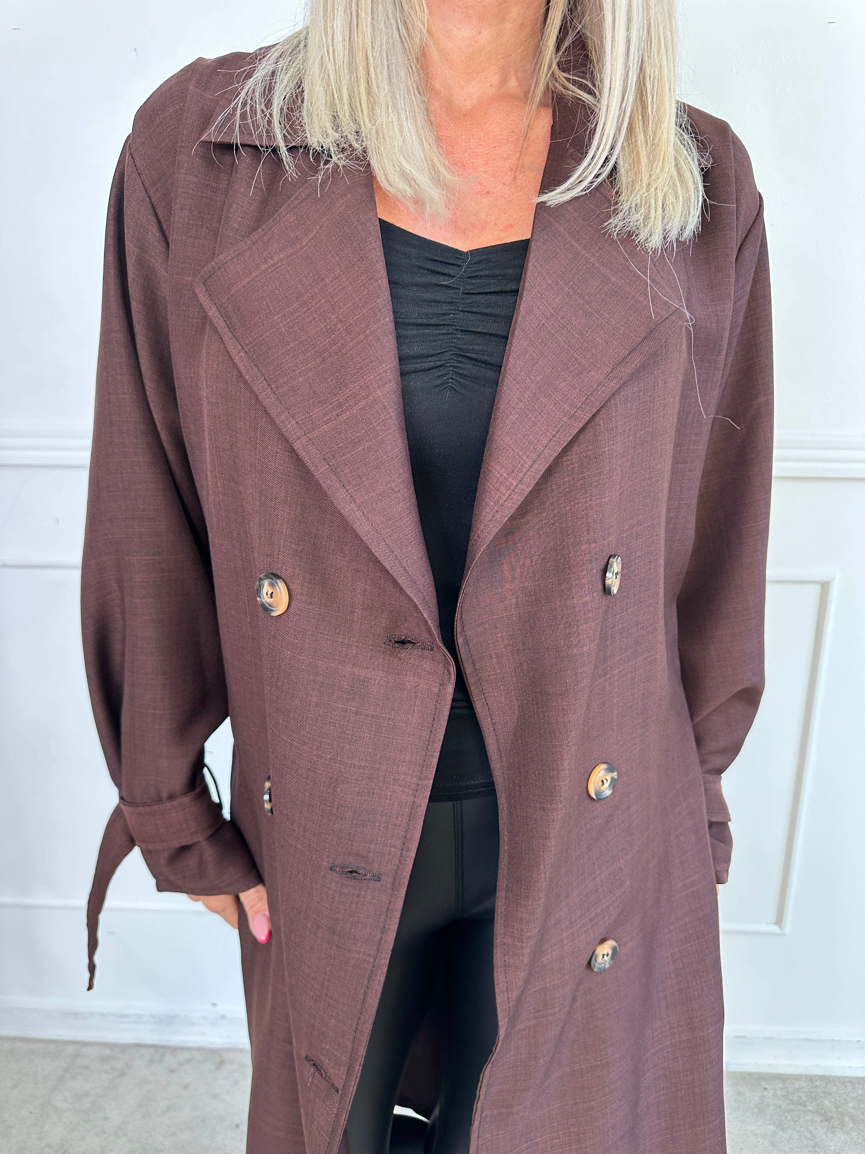 Sharpay - Lätt trenchcoat med knytskärp