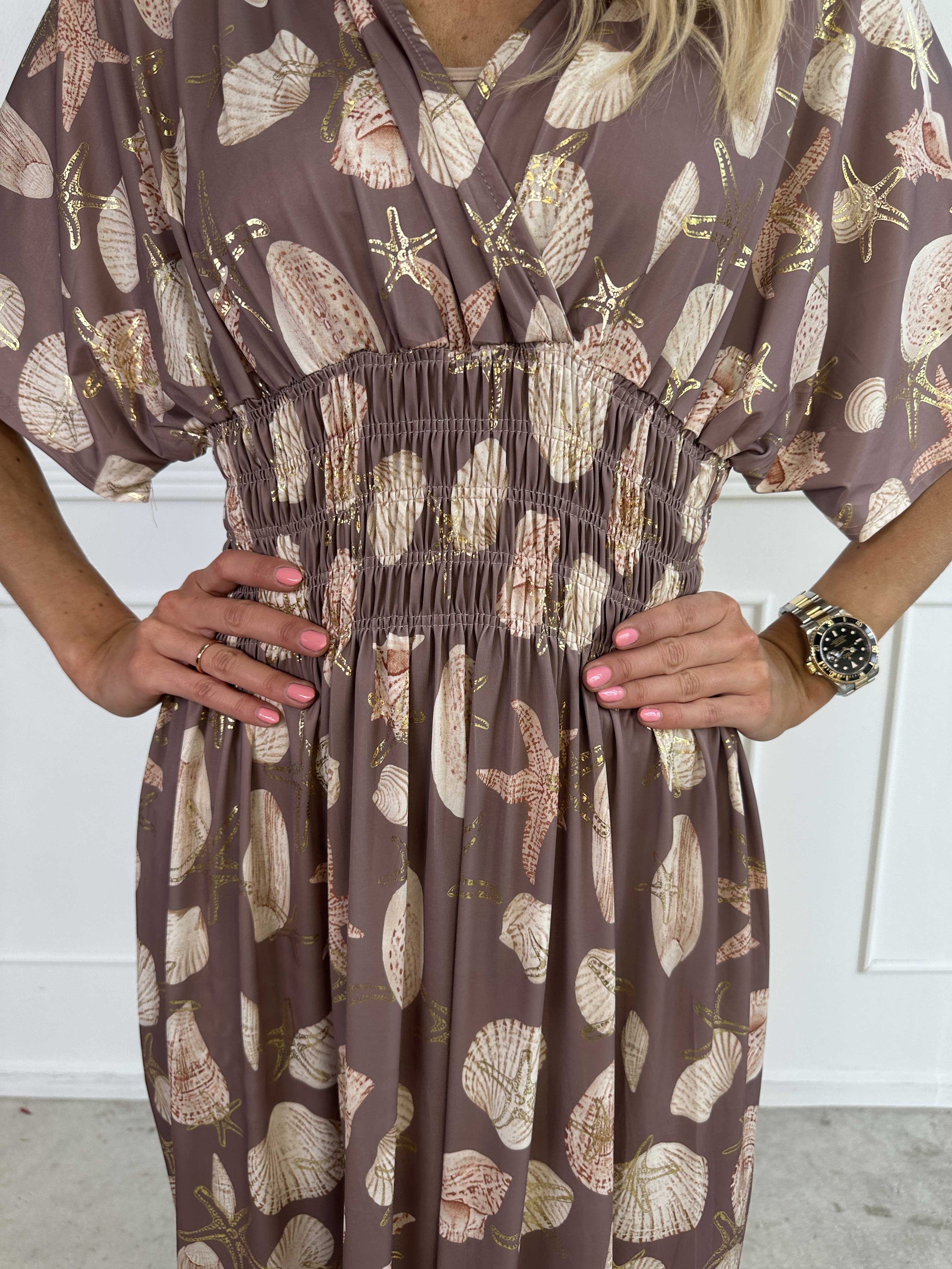 Pams Beach - Lång stretchklänning med snäckmotiv