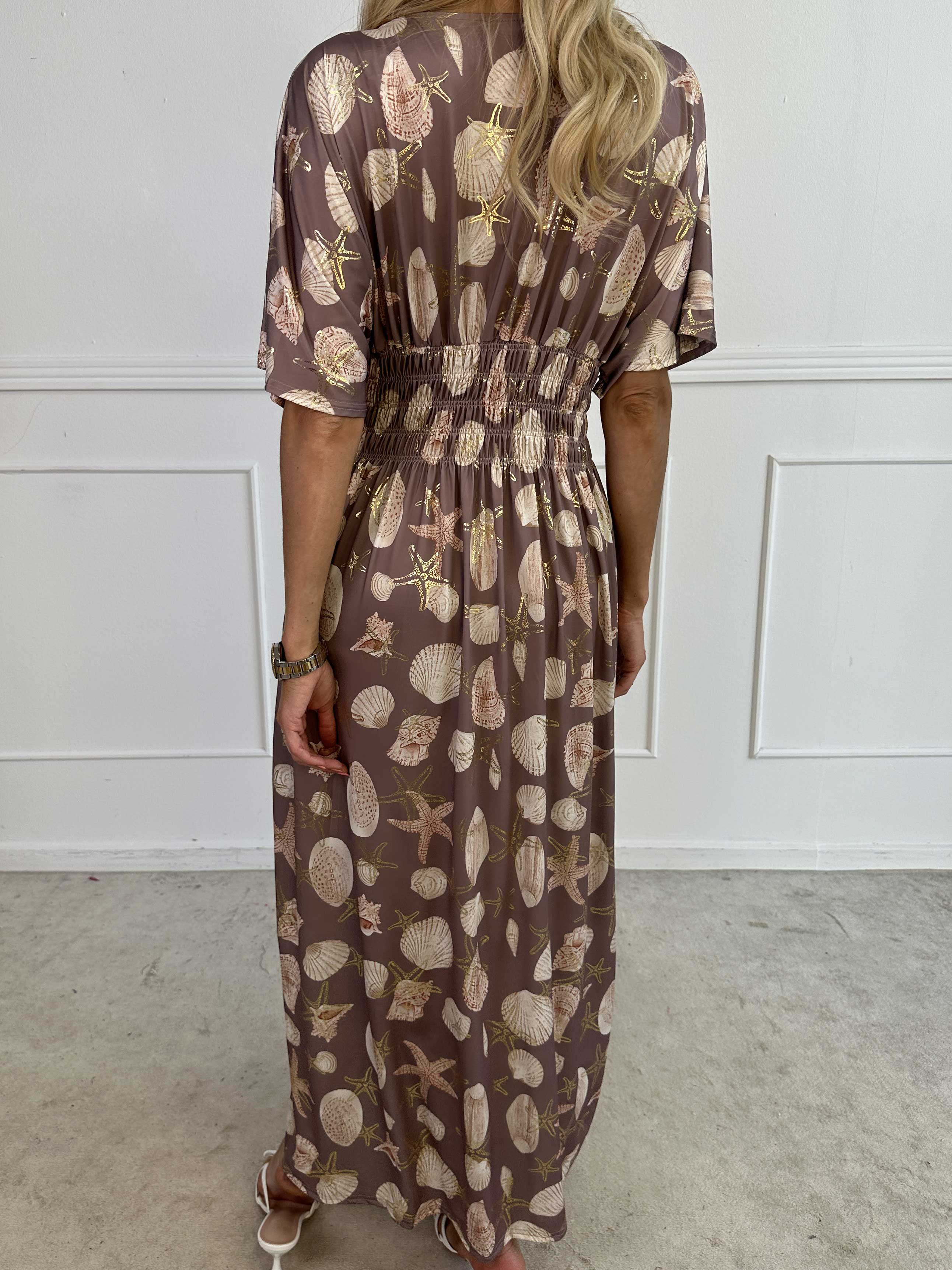 Pams Beach - Lång stretchklänning med snäckmotiv