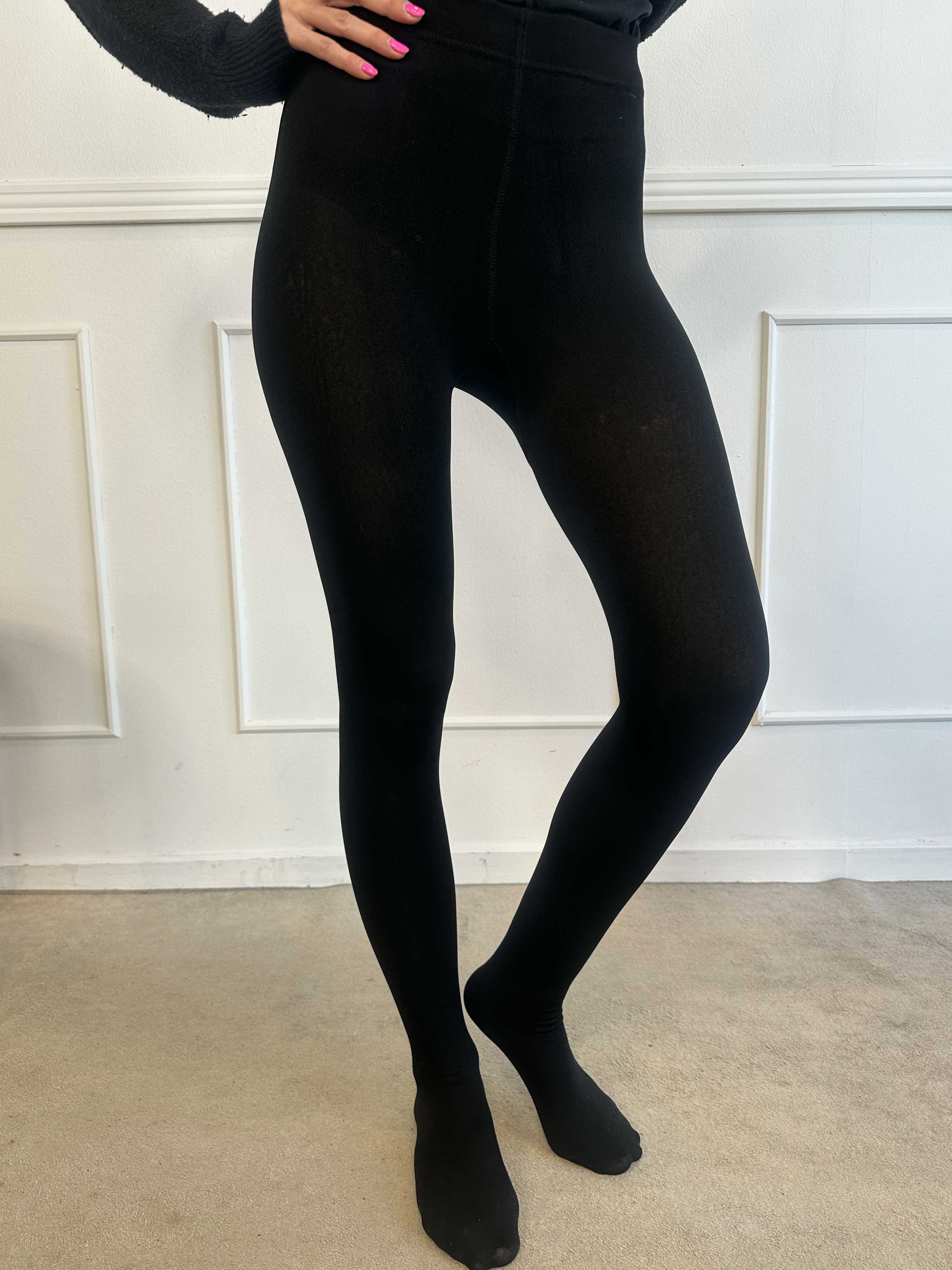 Sibel - Svarta elastiska strumpbyxor med foder