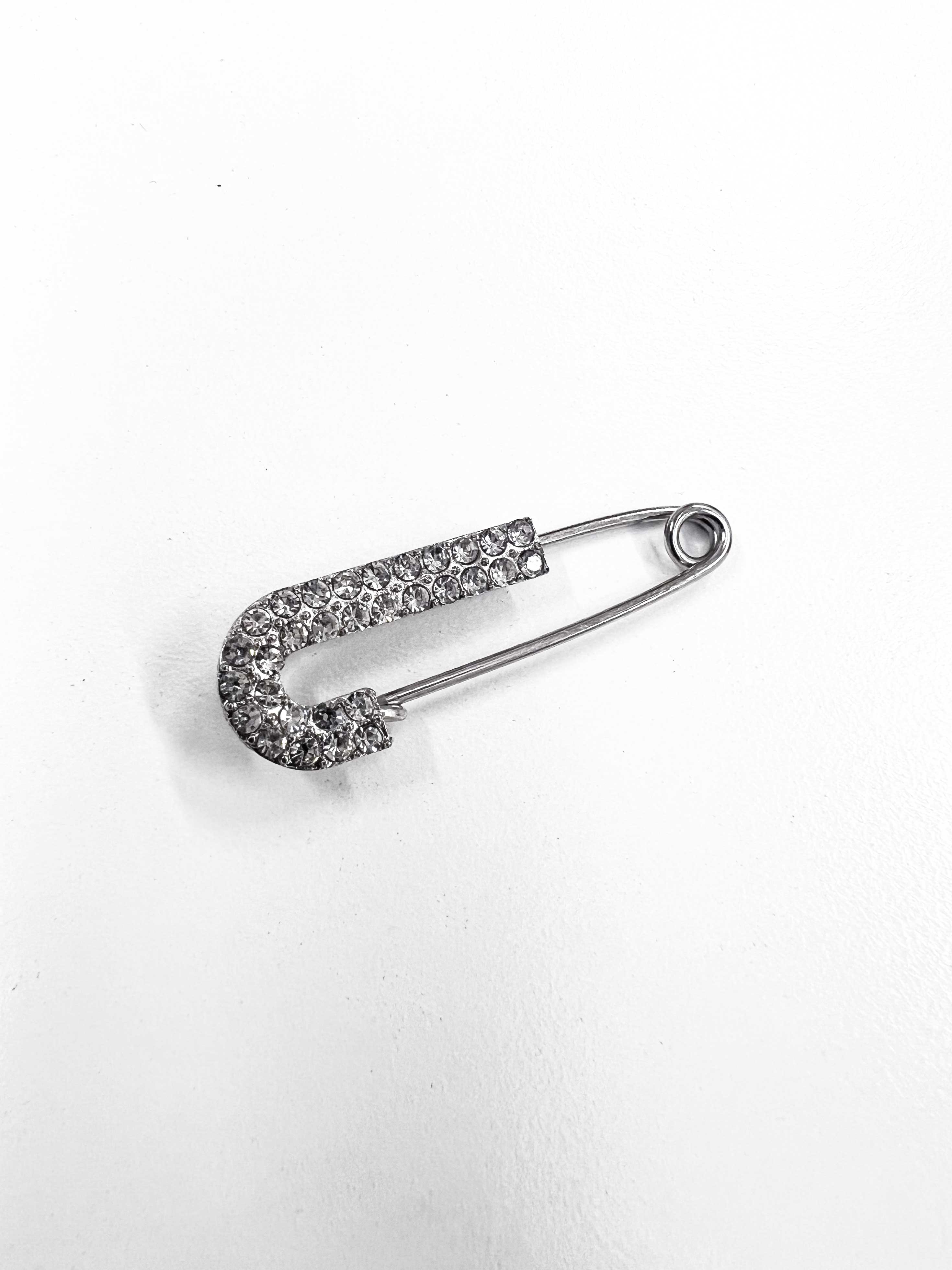 Jolene - Säkerhetsnål med similisten på