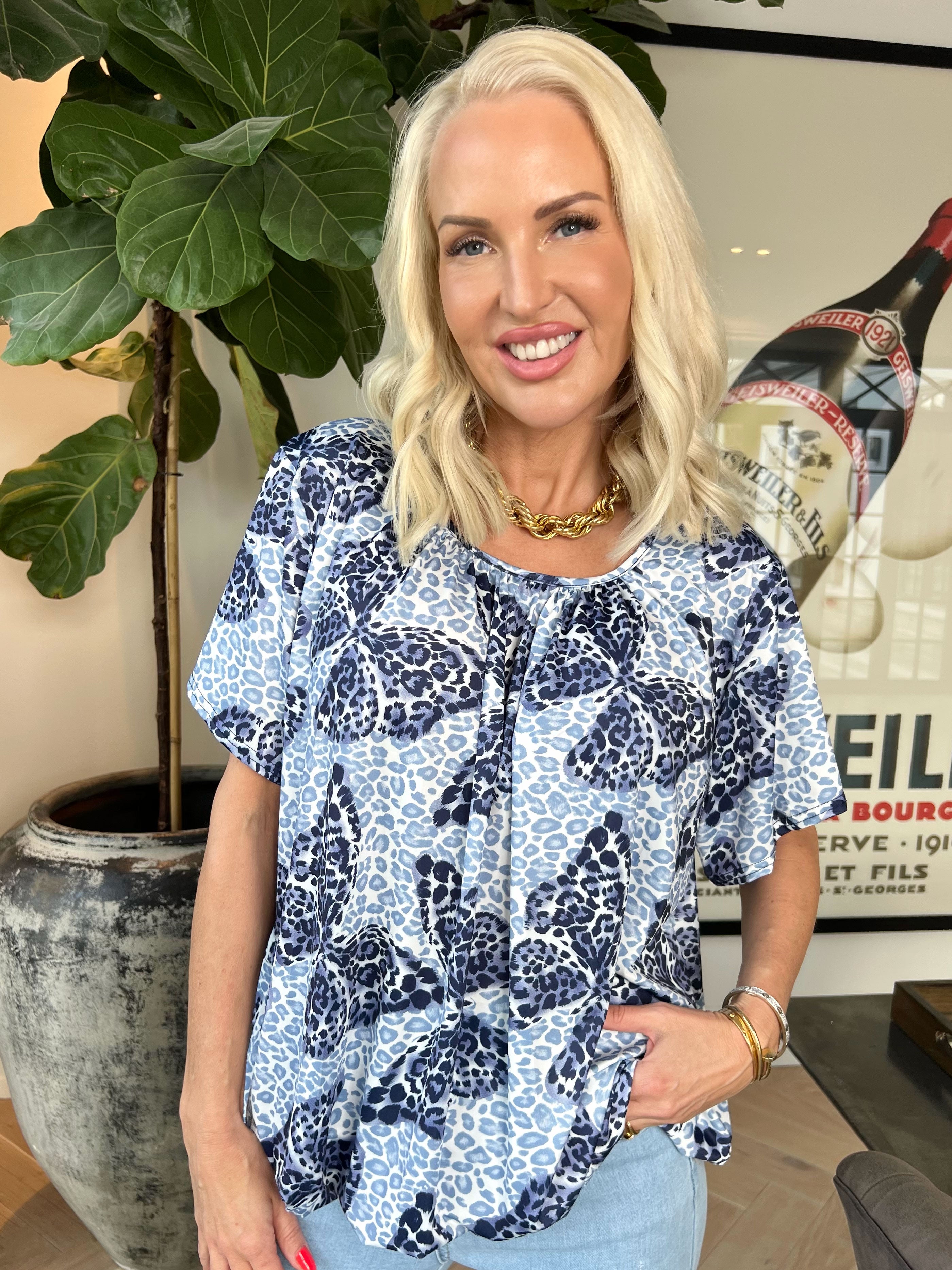 Miracle Butterfly - T-shirt med leopardtryck, fjäril och resår nedtill för en ledig look