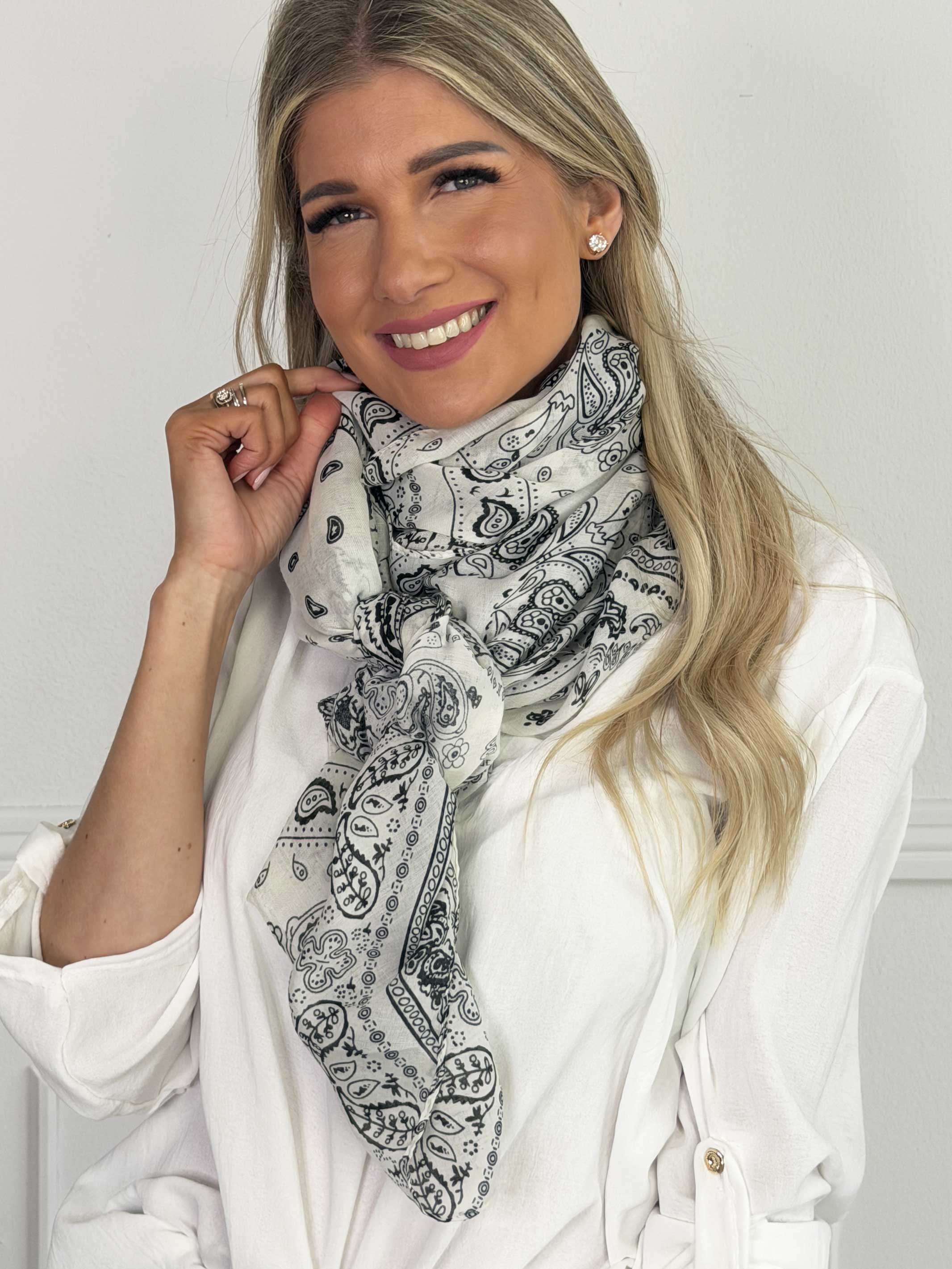 Beauty - Tørklæde i viskose med paisley mønster