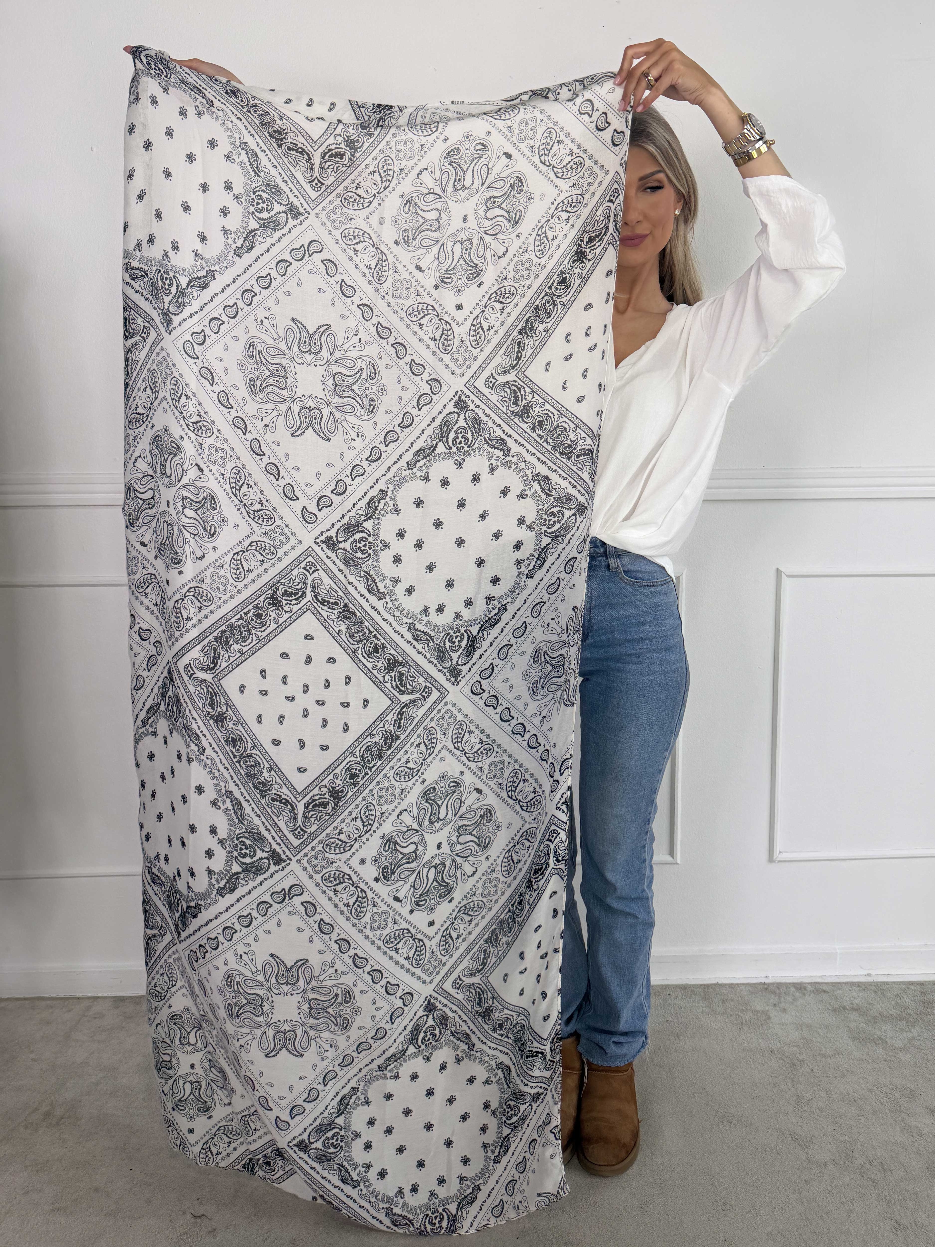 Beauty - Tørklæde i viskose med paisley mønster