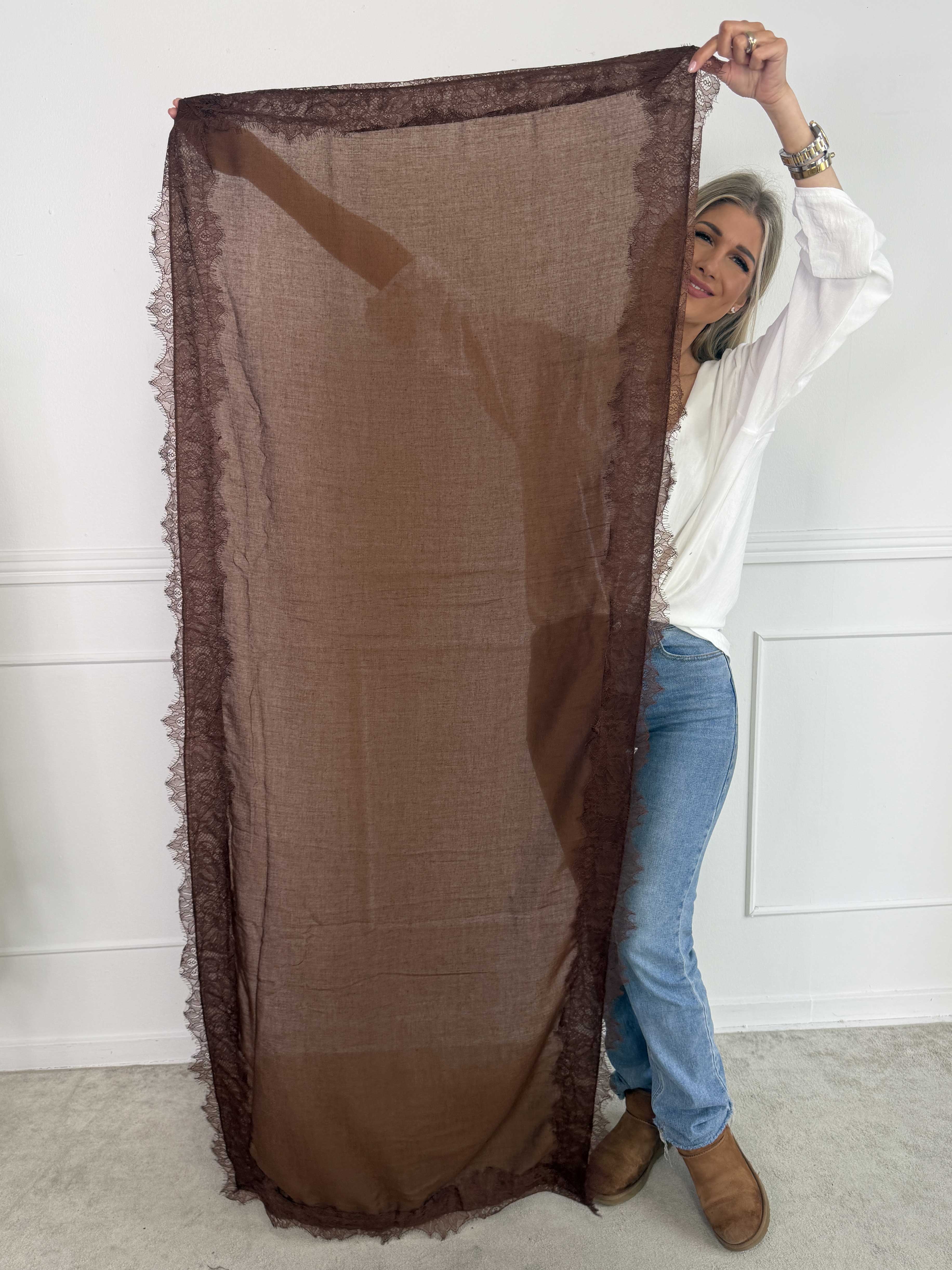 Clair - Tørklæde i viskose med fin blondekant