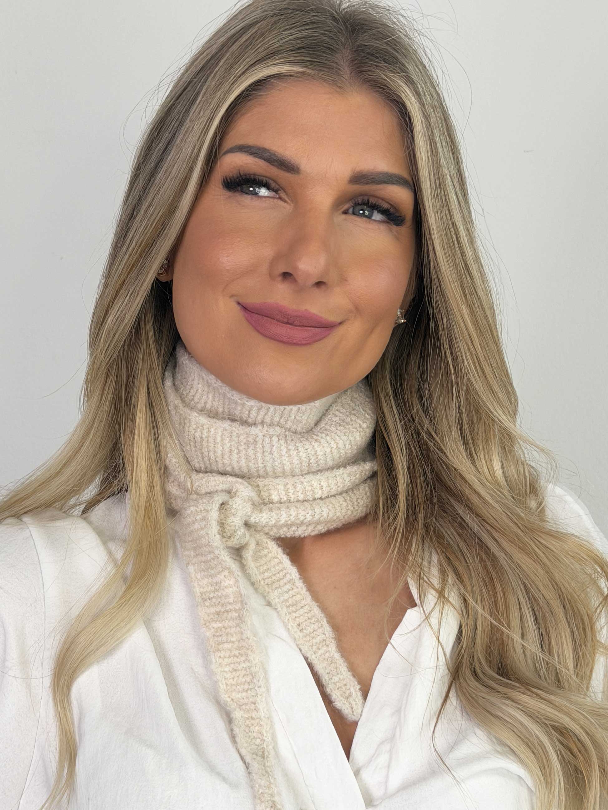 Austine - Blødt smalt tørklæde i strik