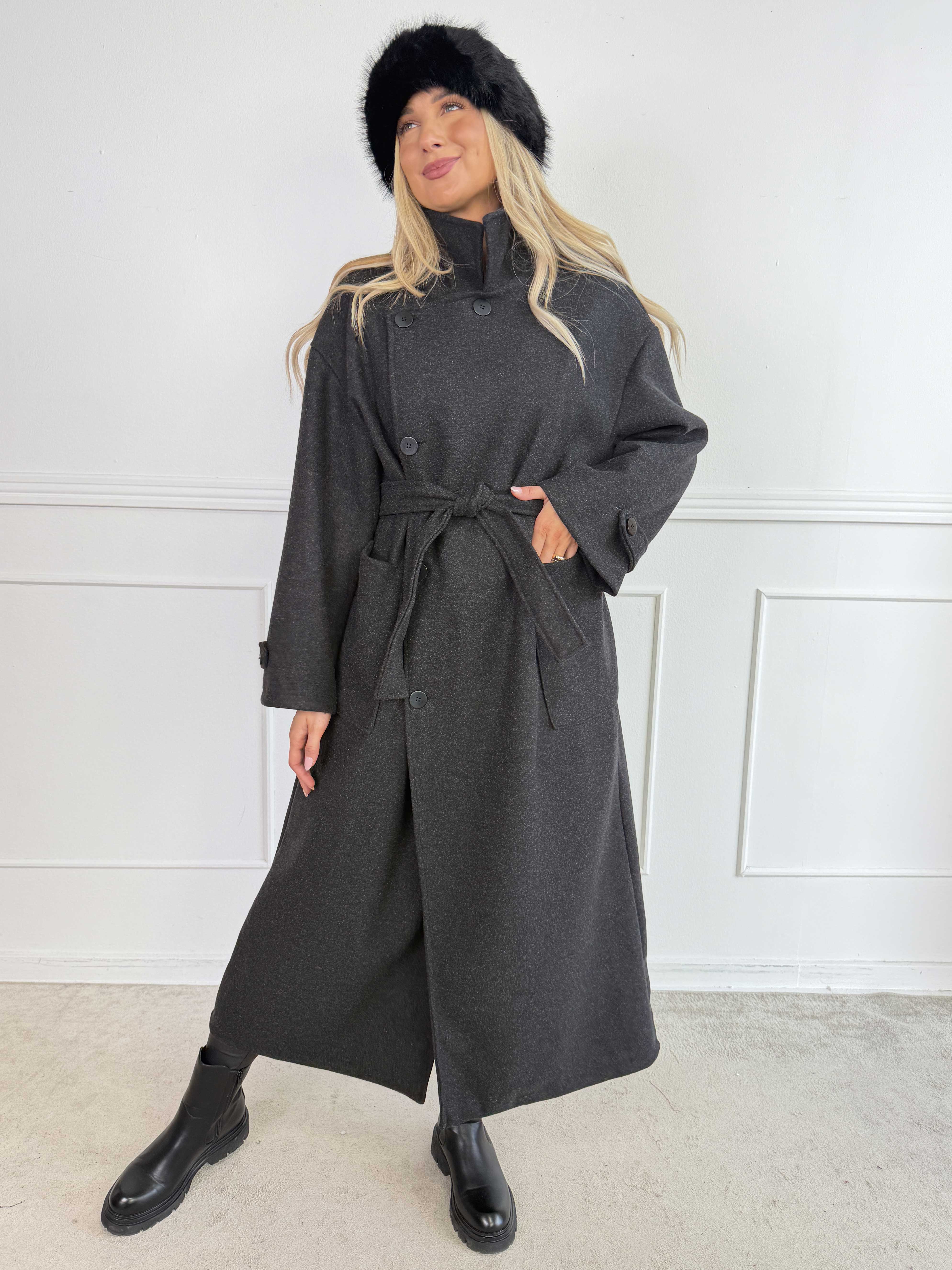 Gianna – Snygg och mjuk plus size trenchcoat med stora fickor