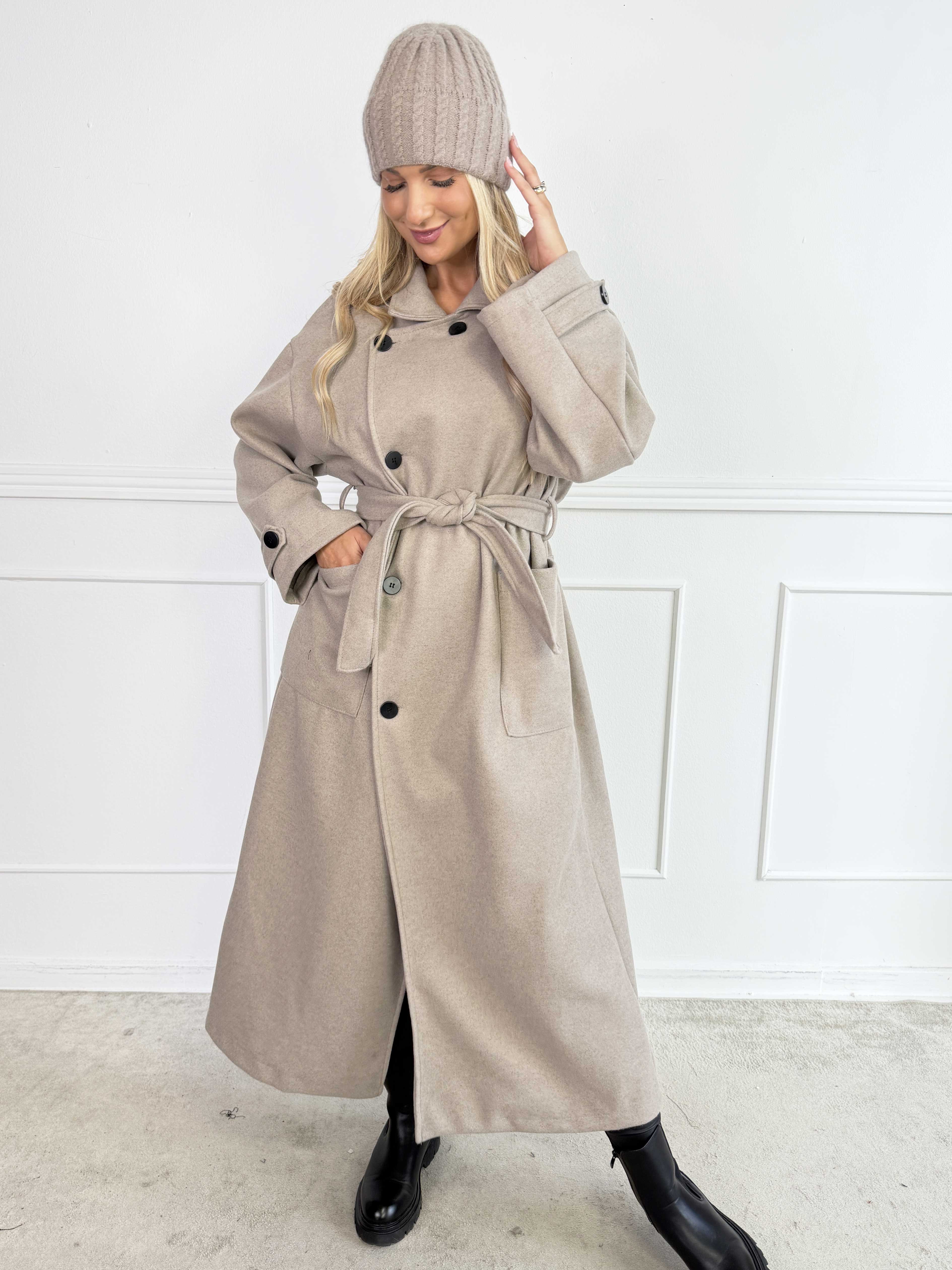 Gianna – Snygg och mjuk plus size trenchcoat med stora fickor