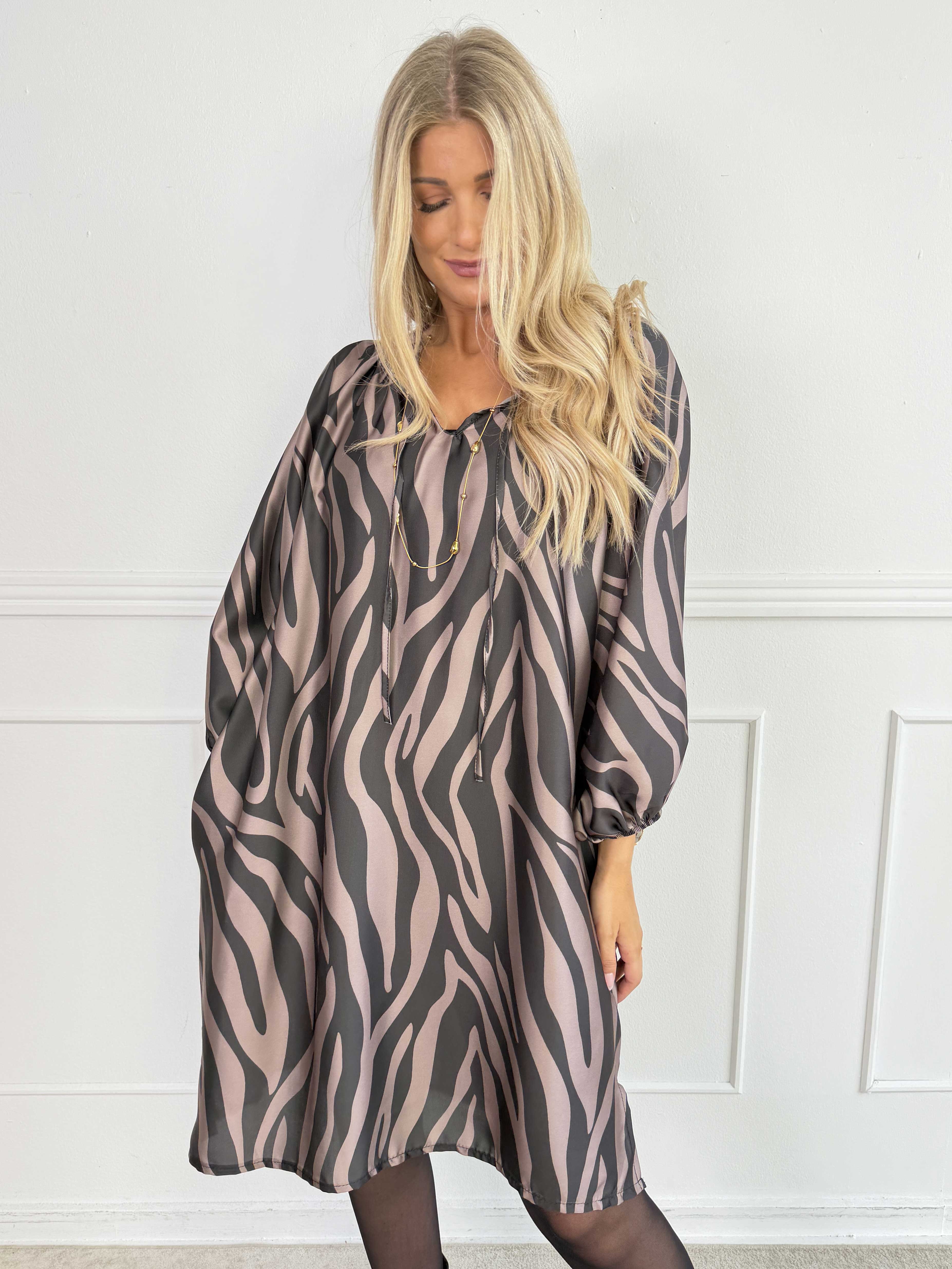 Amidala Print – Elegant plus size tunikaklänning i olika mönster