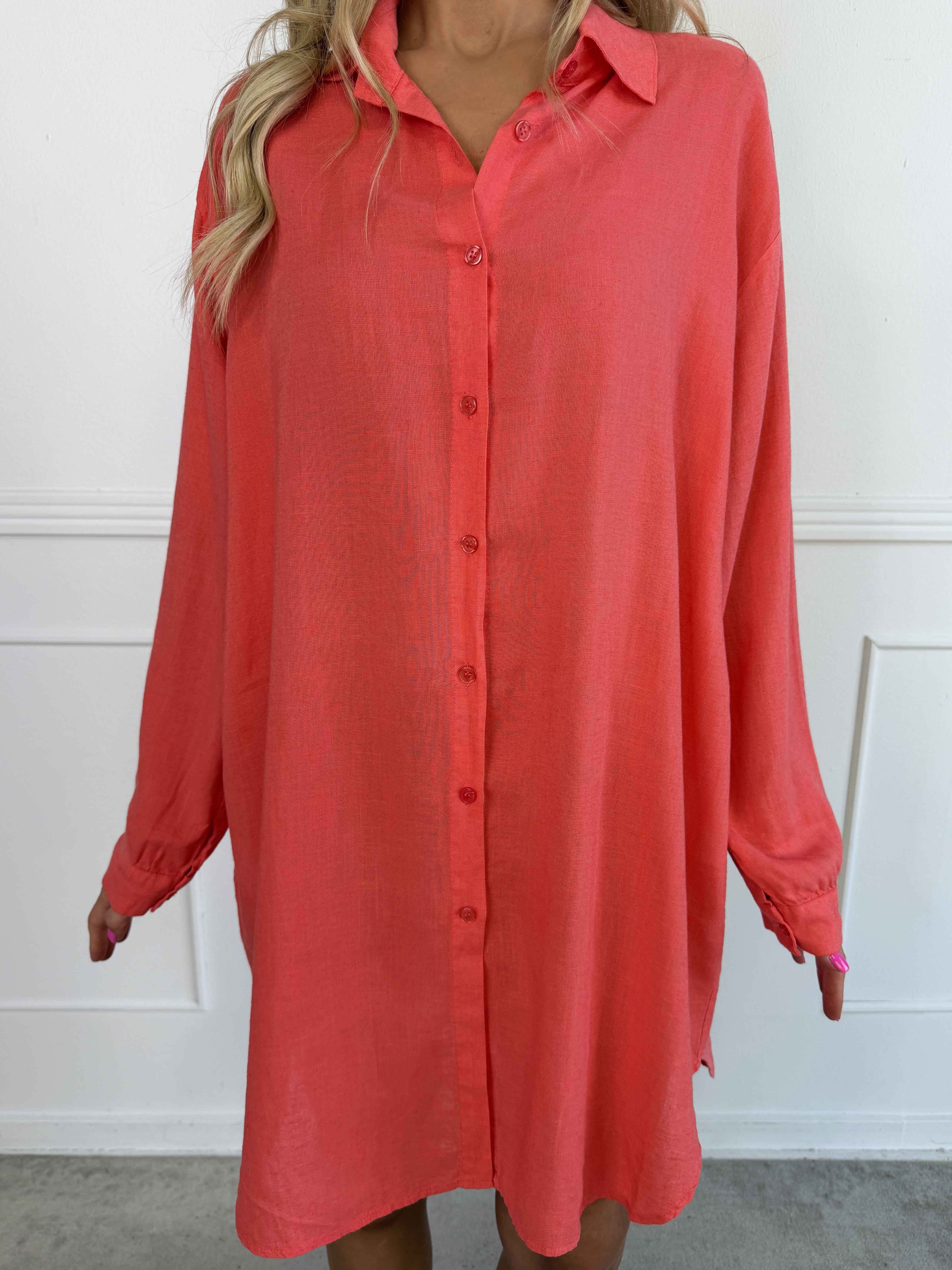 Clara Dress - Plus size skjortekjole i viskose og hør