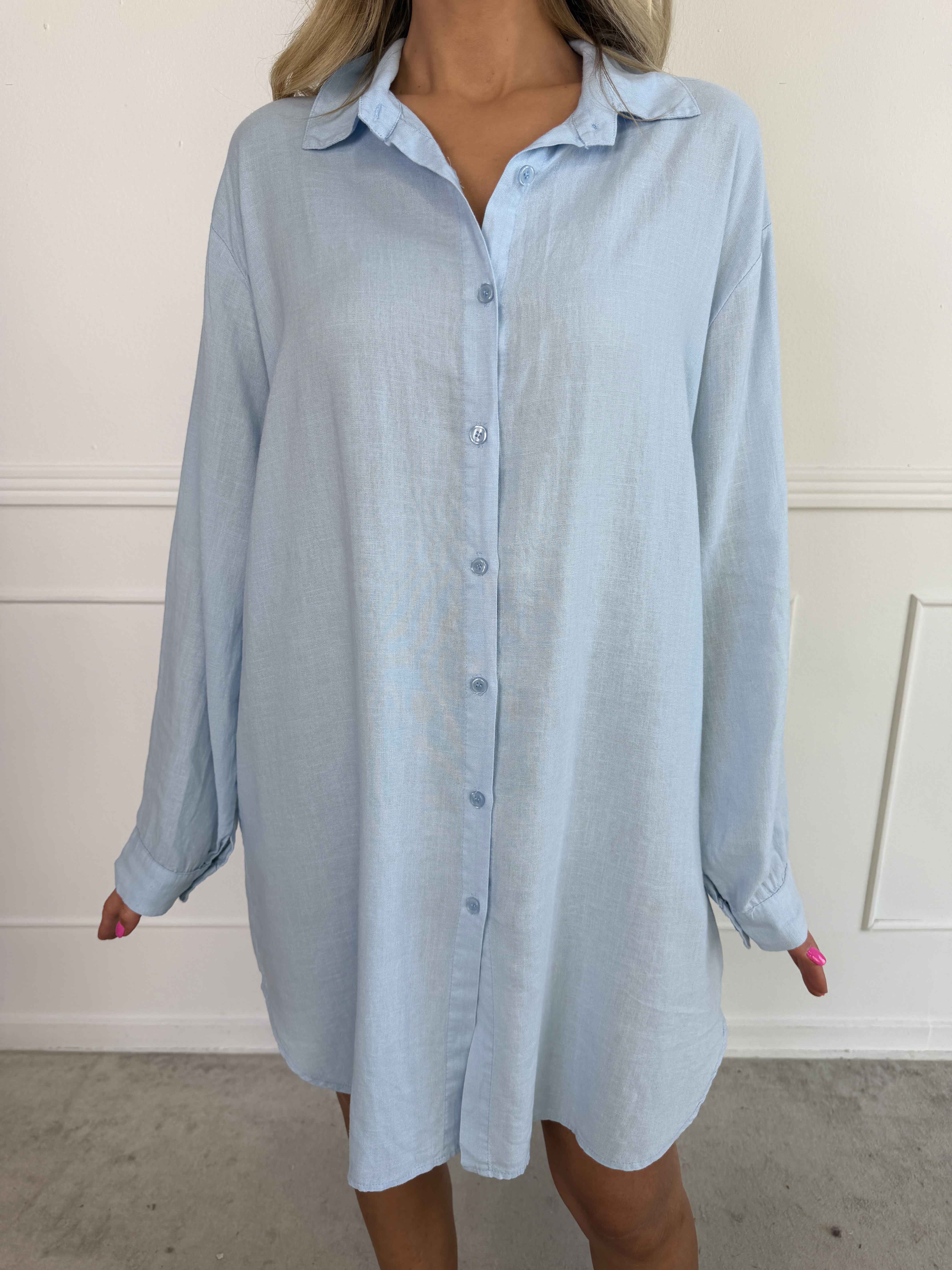 Clara Dress - Plus size skjortekjole i viskose og hør