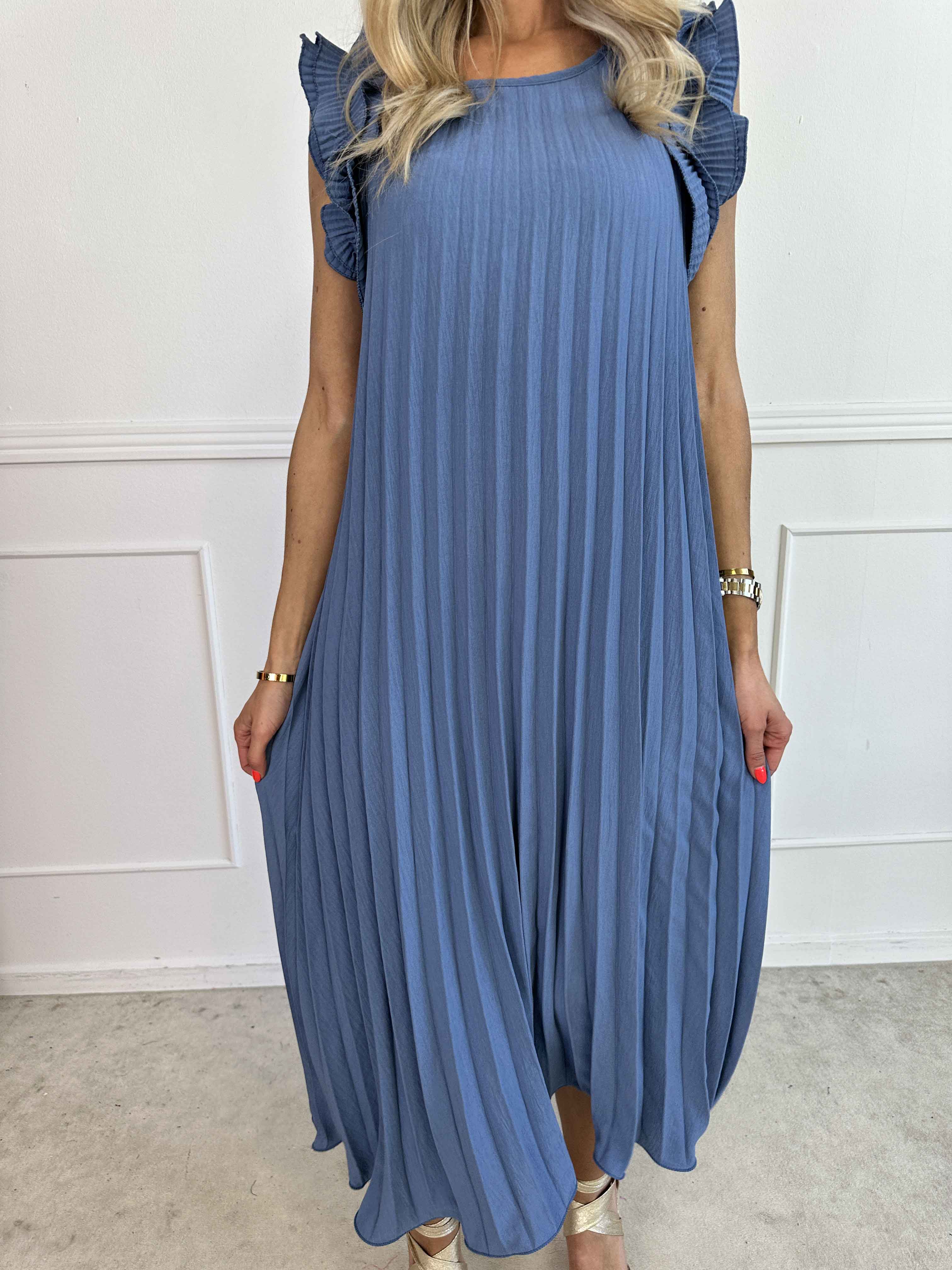 Zlata - Lång plisserad klänning med söta volangärmar