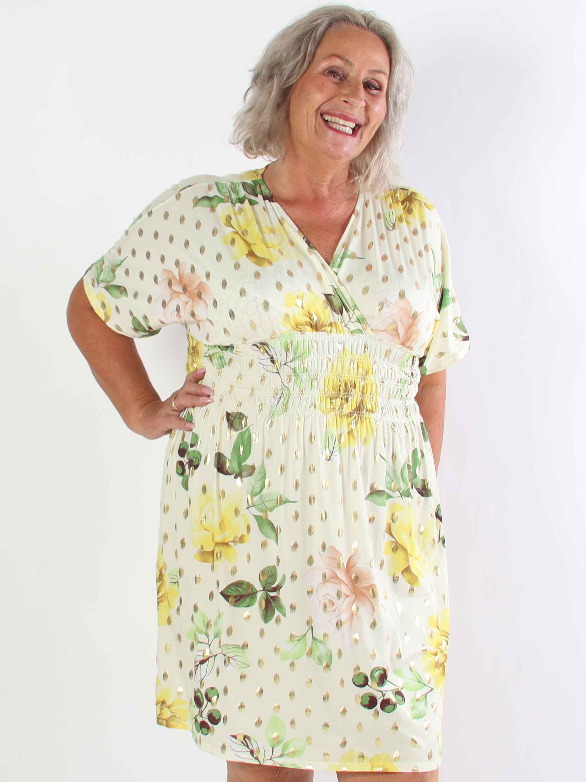 Pams Summer Short - Elastisk plus size klänning med blommig mönster och resår