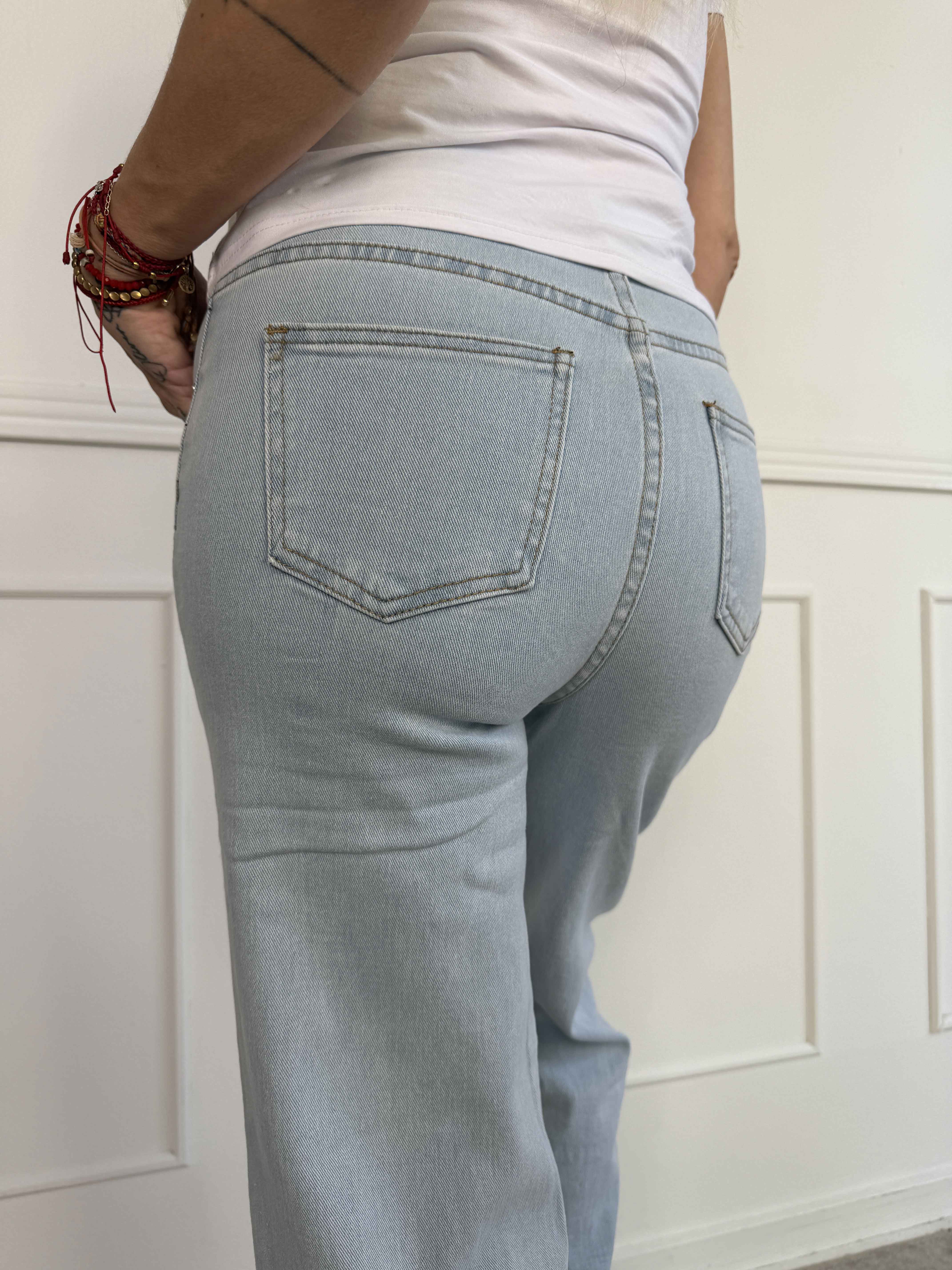 Frige - Tunna jeans med vida ben