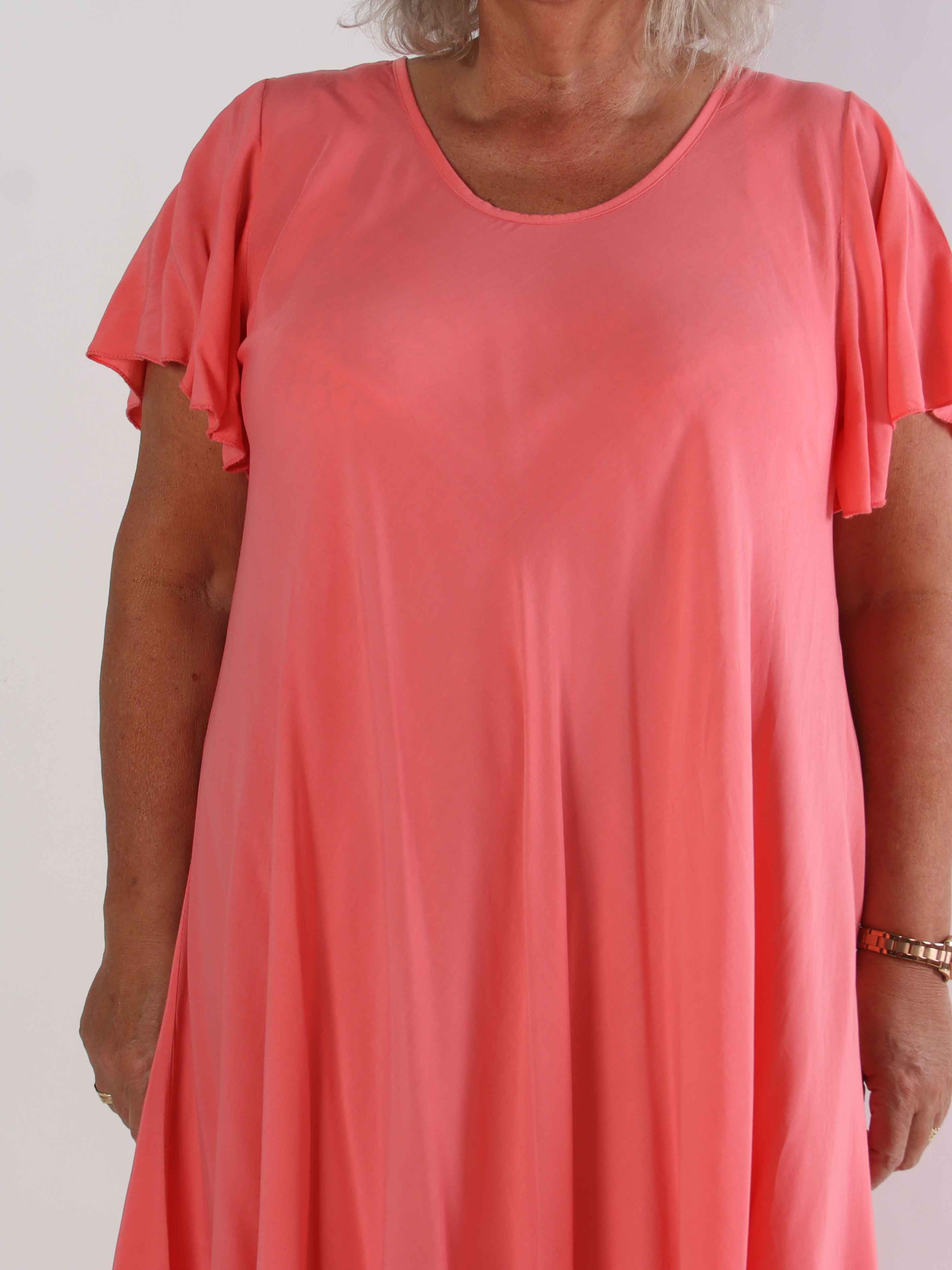 Laneira - Lång plus size klänning i viskos och A-form