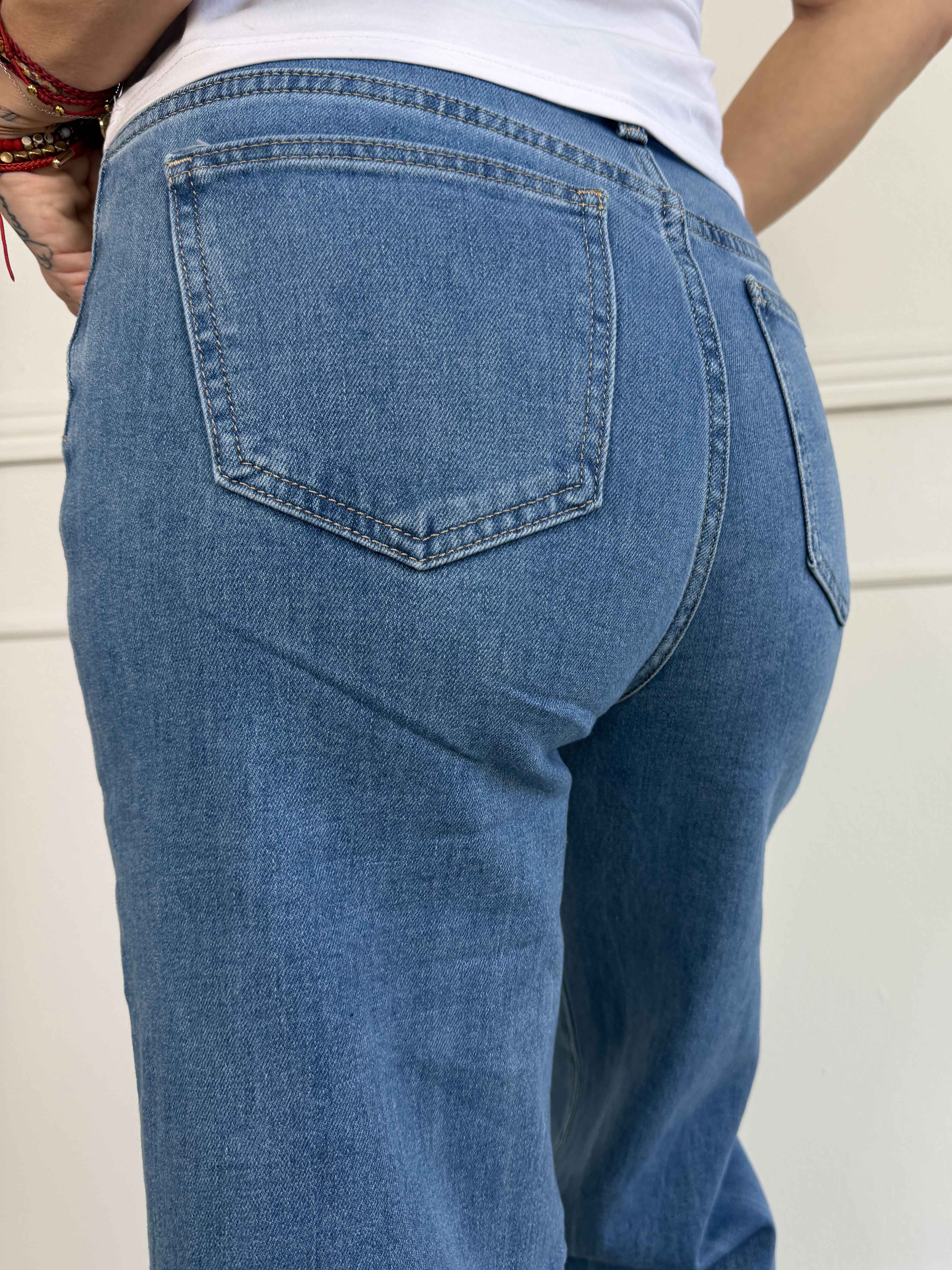 Gerdi - Vida jeans med fina rosettdetaljer