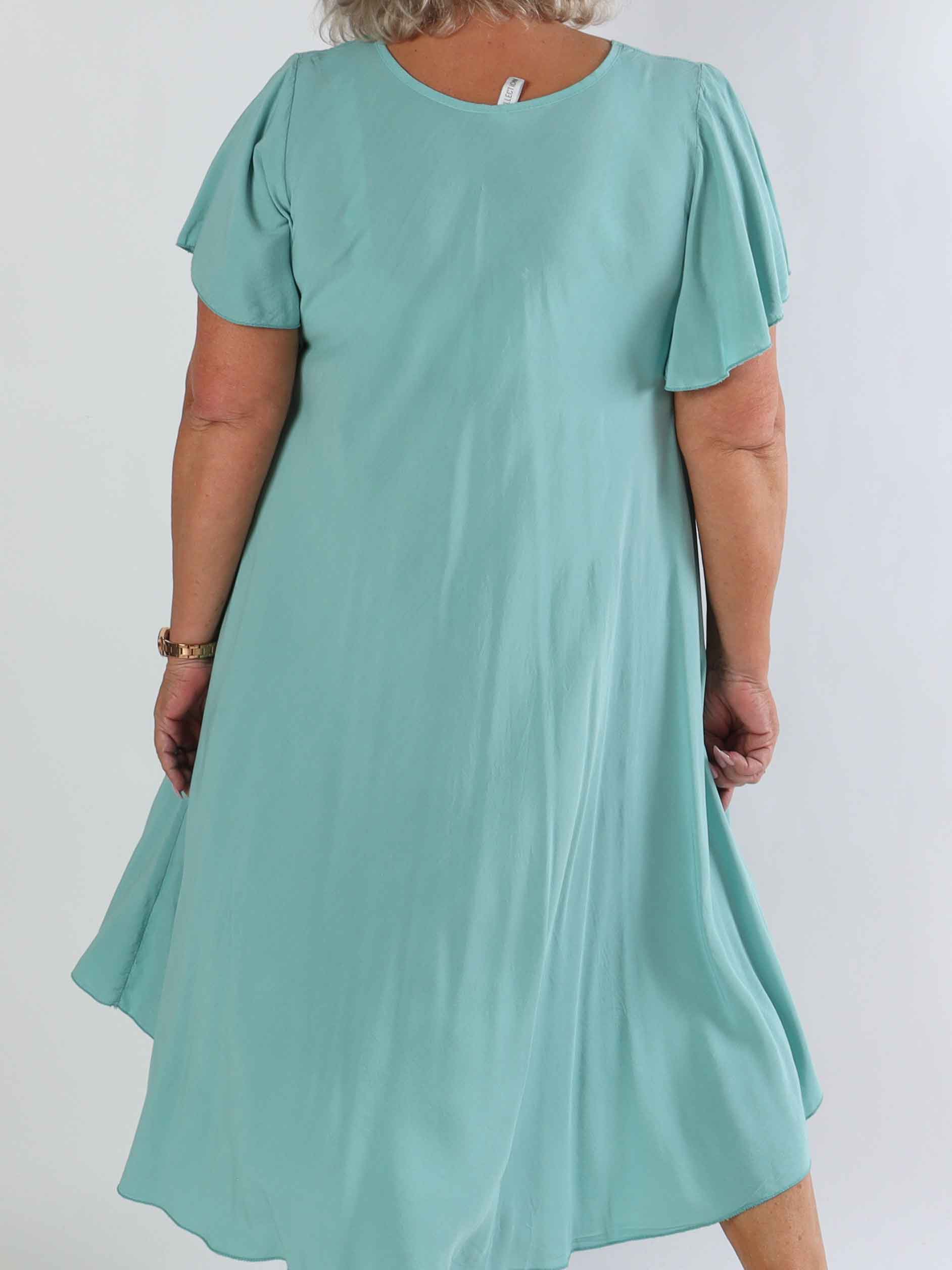 Laneira - Lång plus size klänning i viskos och A-form