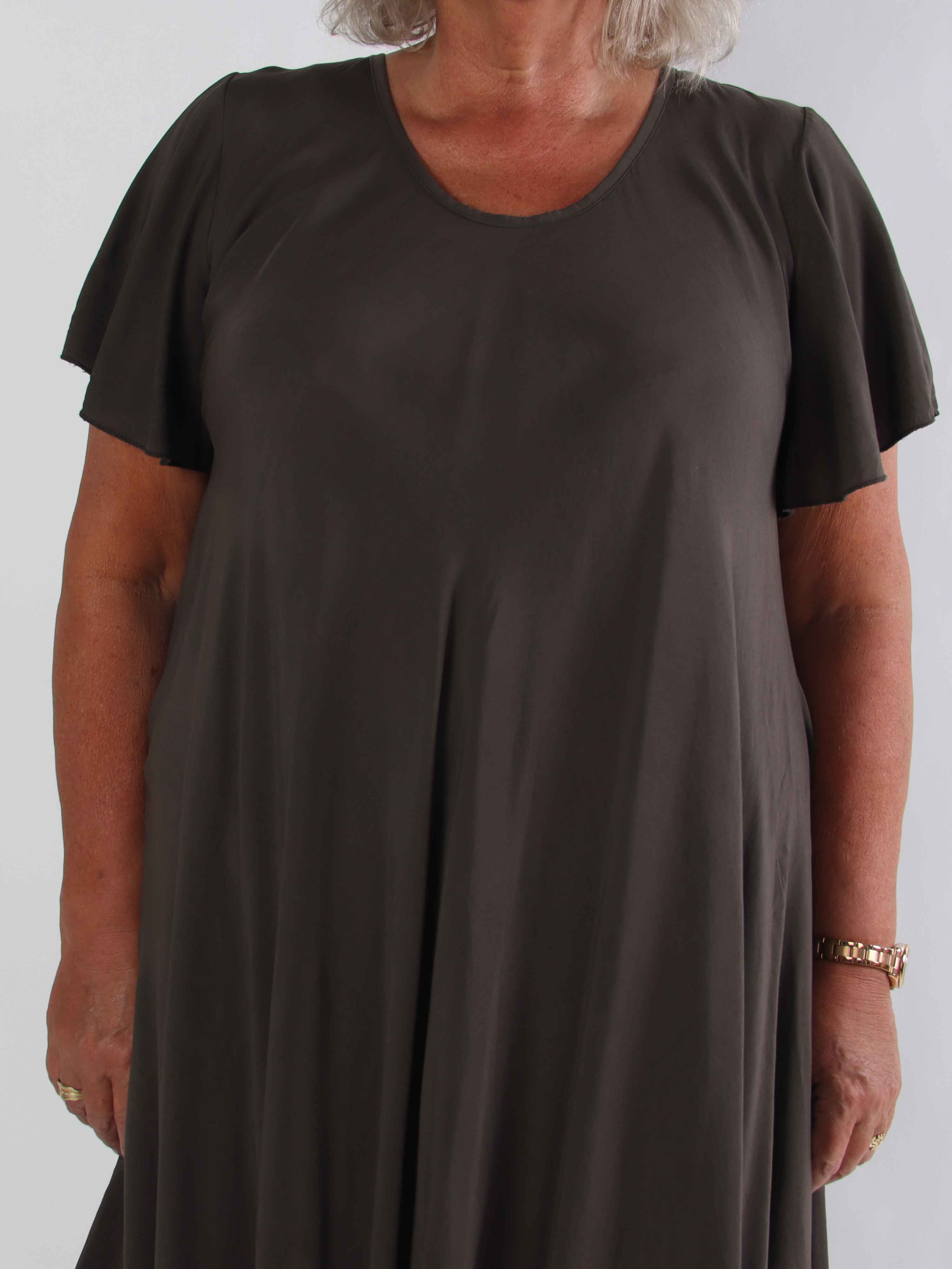 Laneira - Lång plus size klänning i viskos och A-form