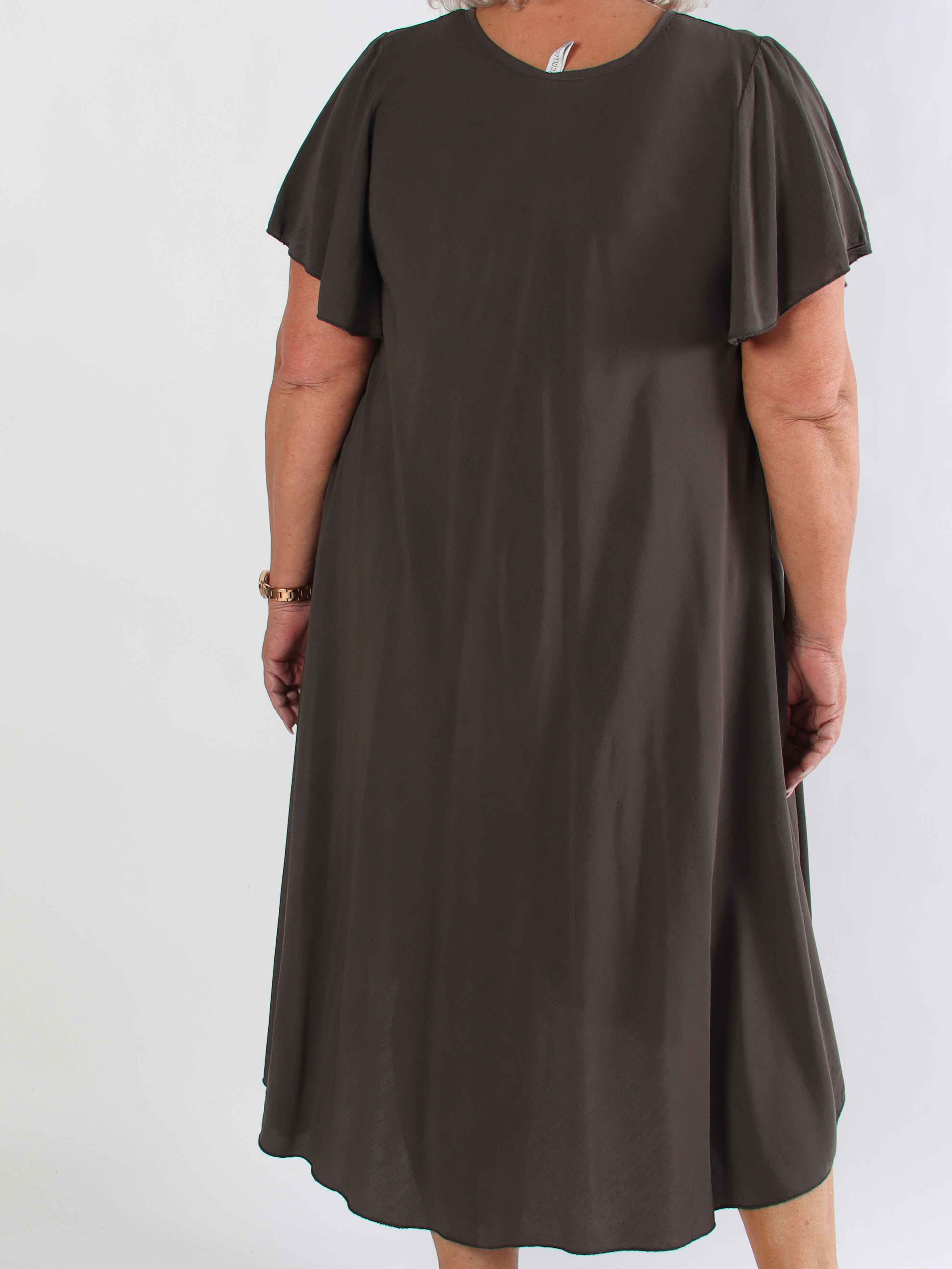 Laneira - Lång plus size klänning i viskos och A-form