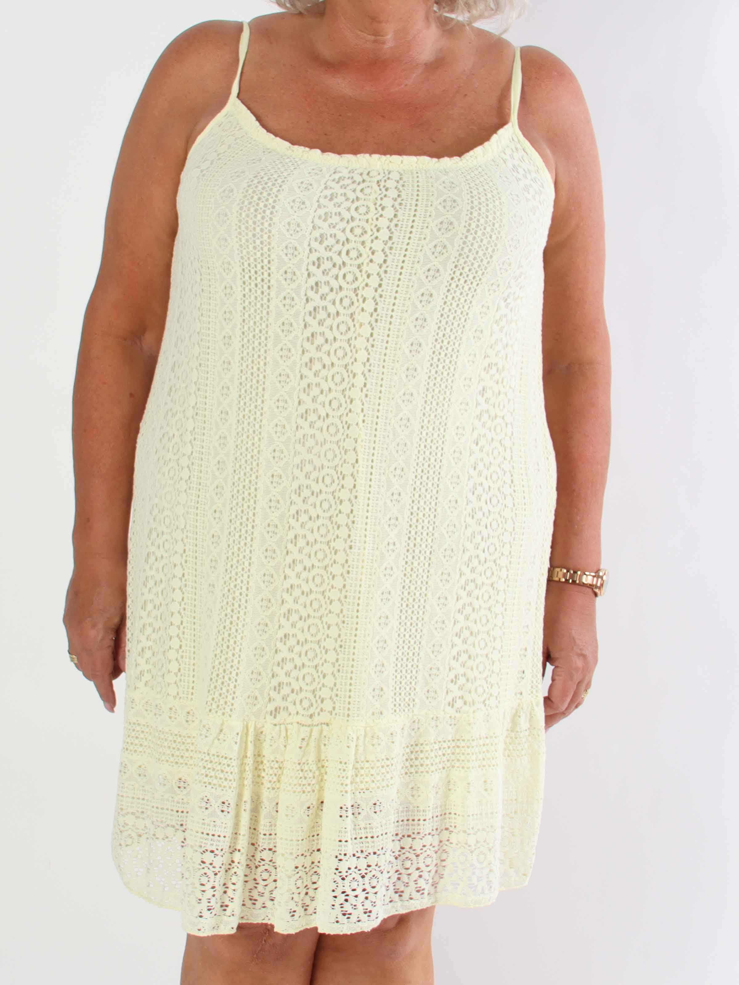 Galateia - Plus size axelremsklänning i mjuk spets i bomull