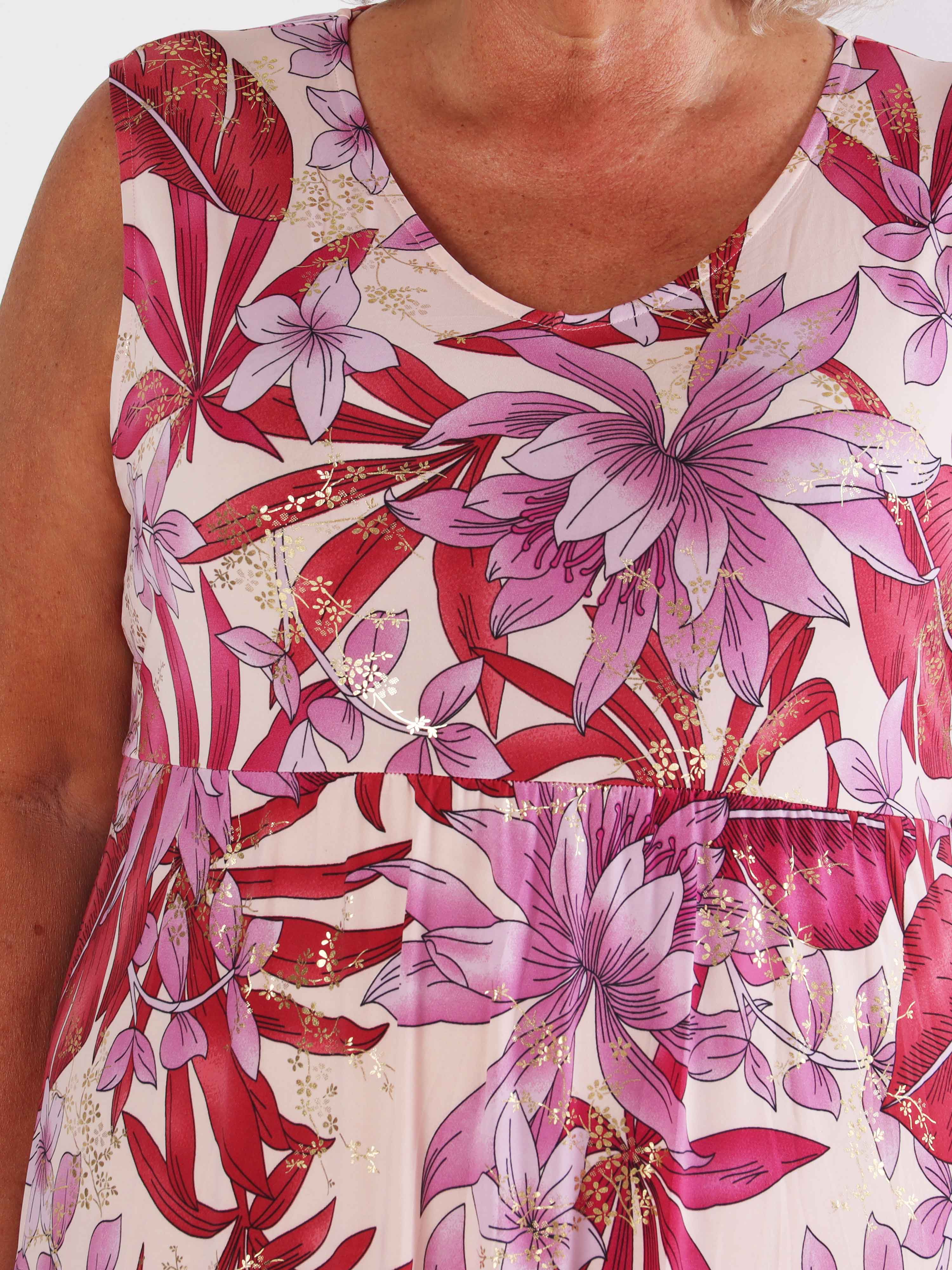 Karini - Elastisk blommig plus size klännning med lager på lager look