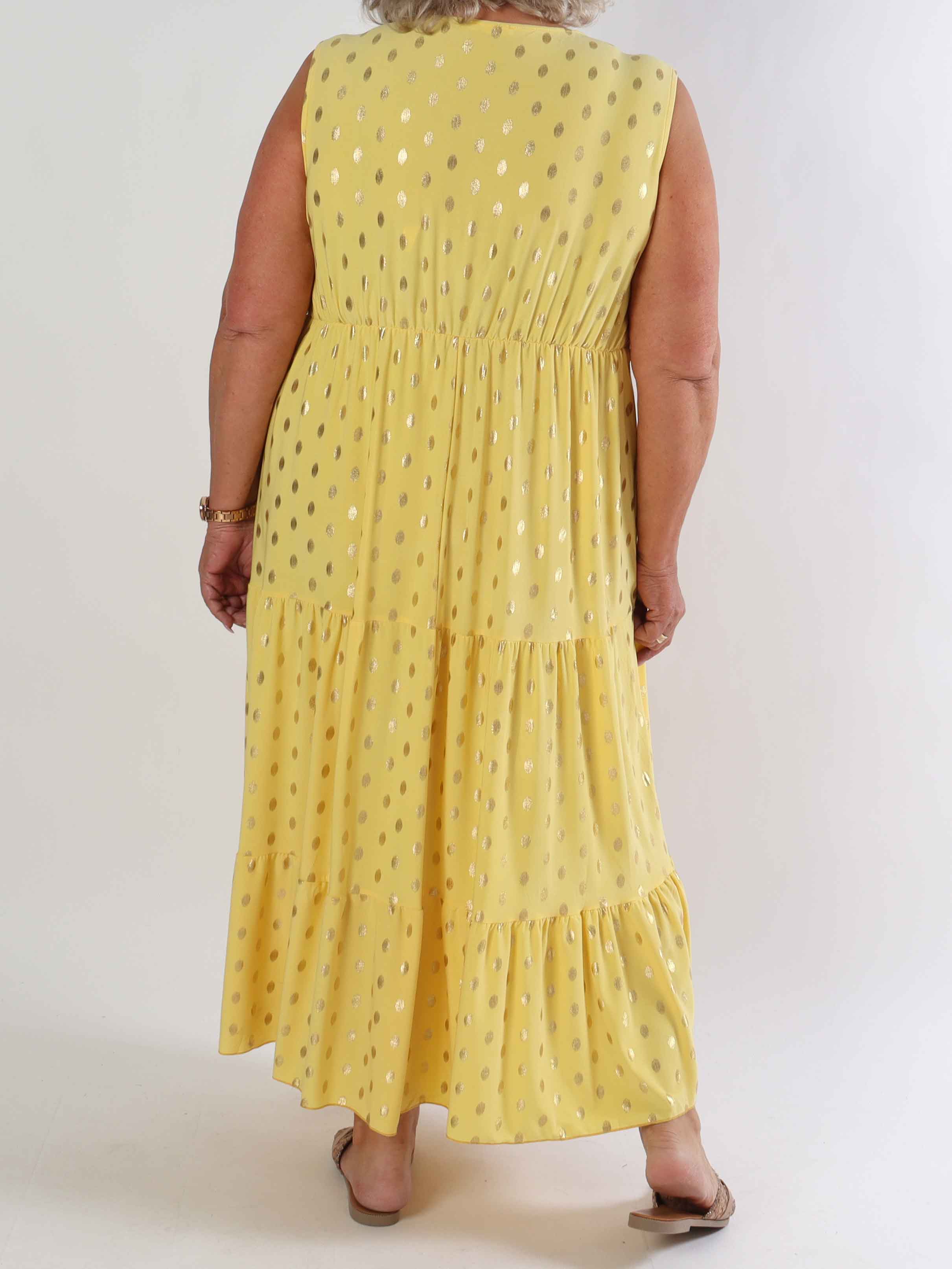 Karini Gold - Lång elastisk plus size klänning med prickar i guld