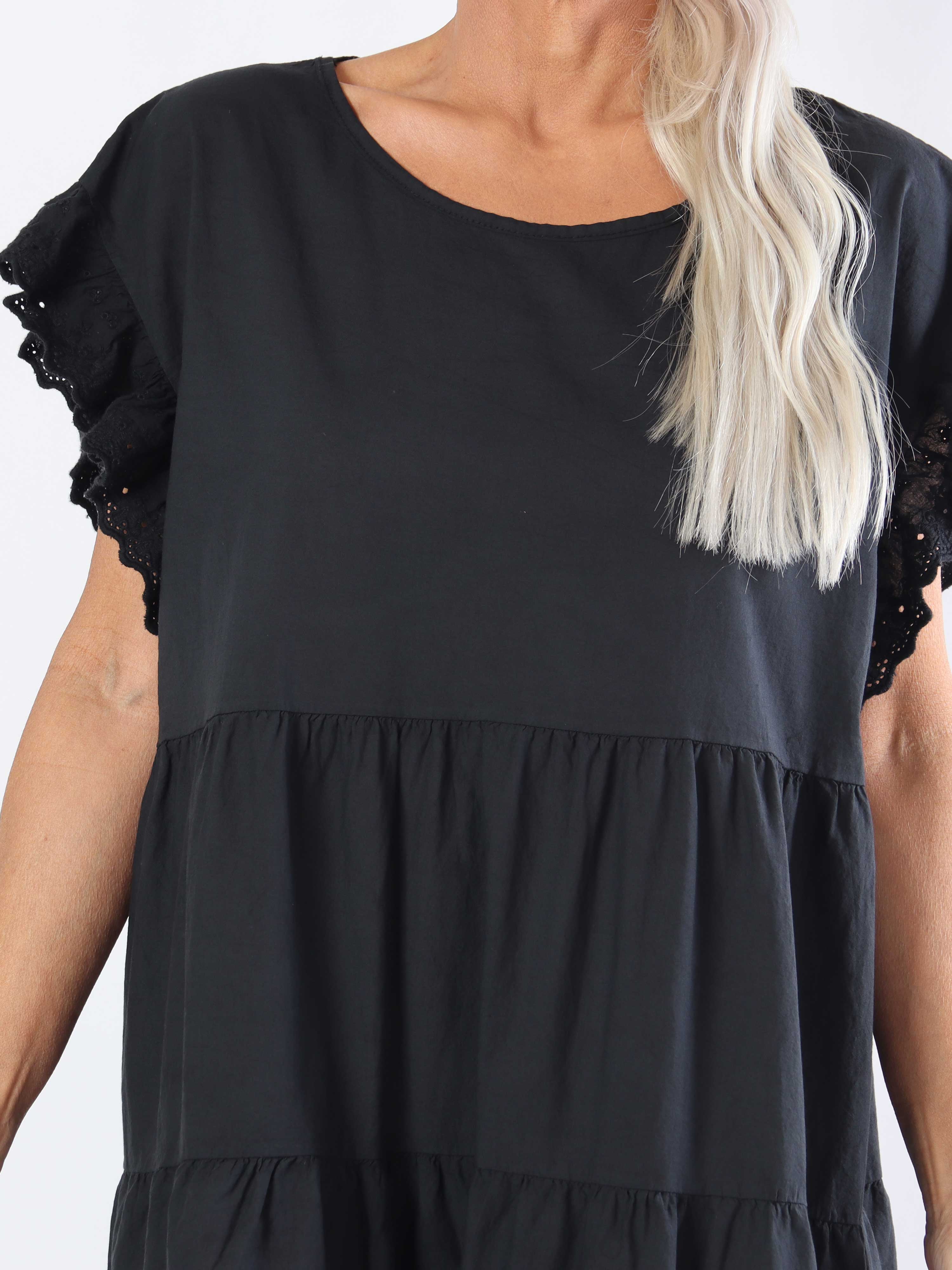 Canada - Söt bomullsklänning i plusstorlek med volangärmar