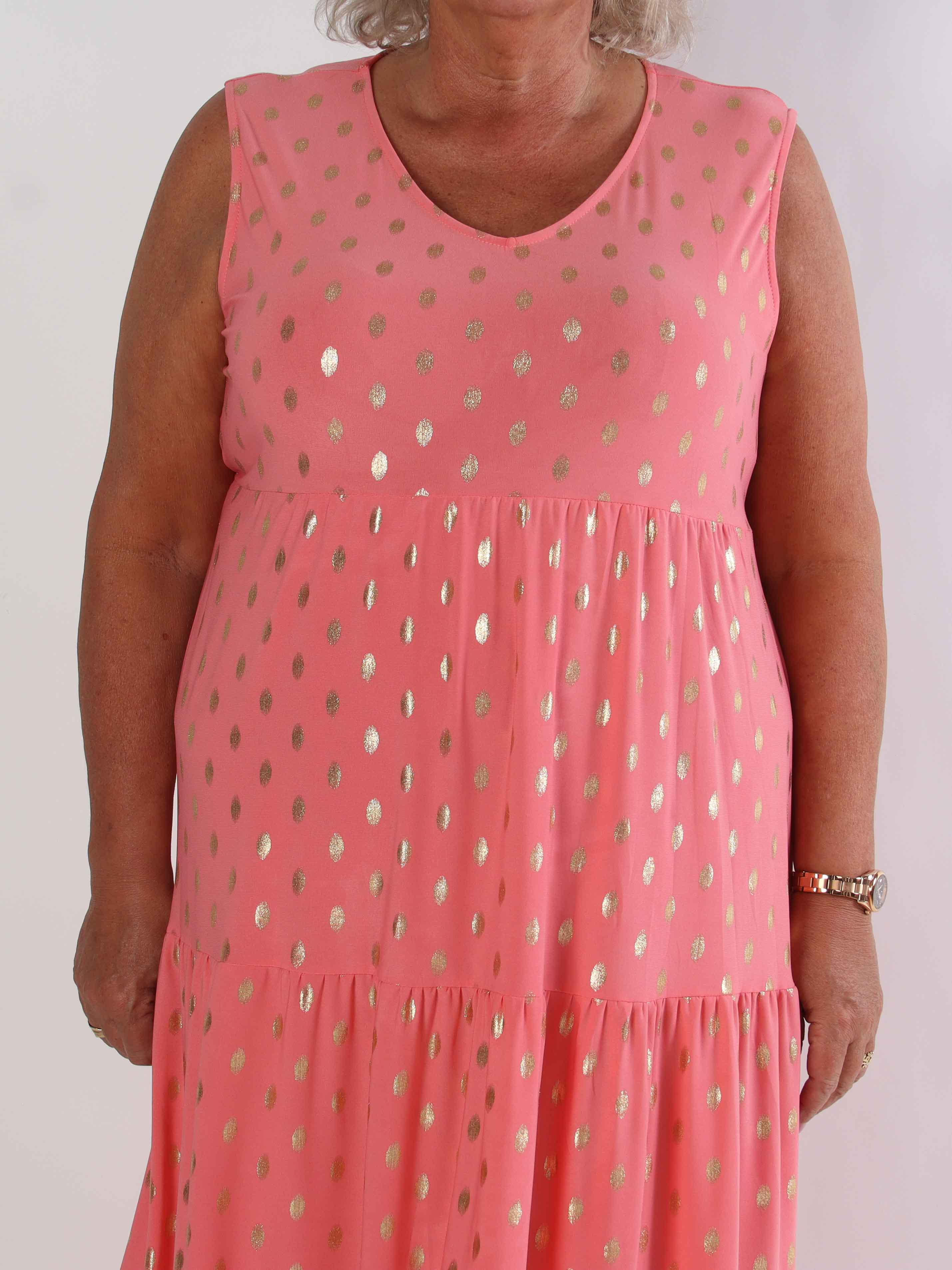 Karini Gold - Lång elastisk plus size klänning med prickar i guld