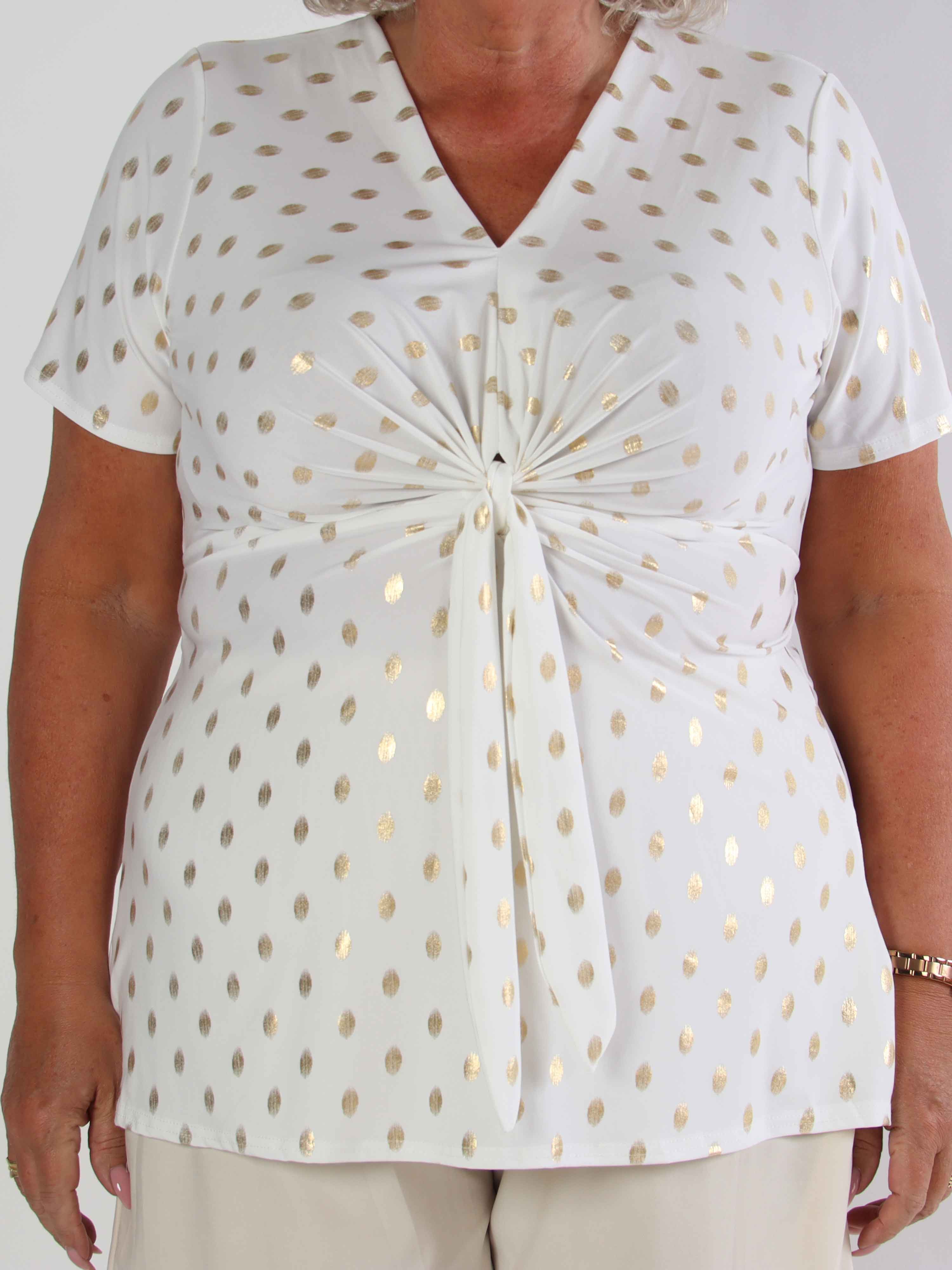 Molly Dot Shirt - Elastisk plus size blus med fin knytdetalj framtill