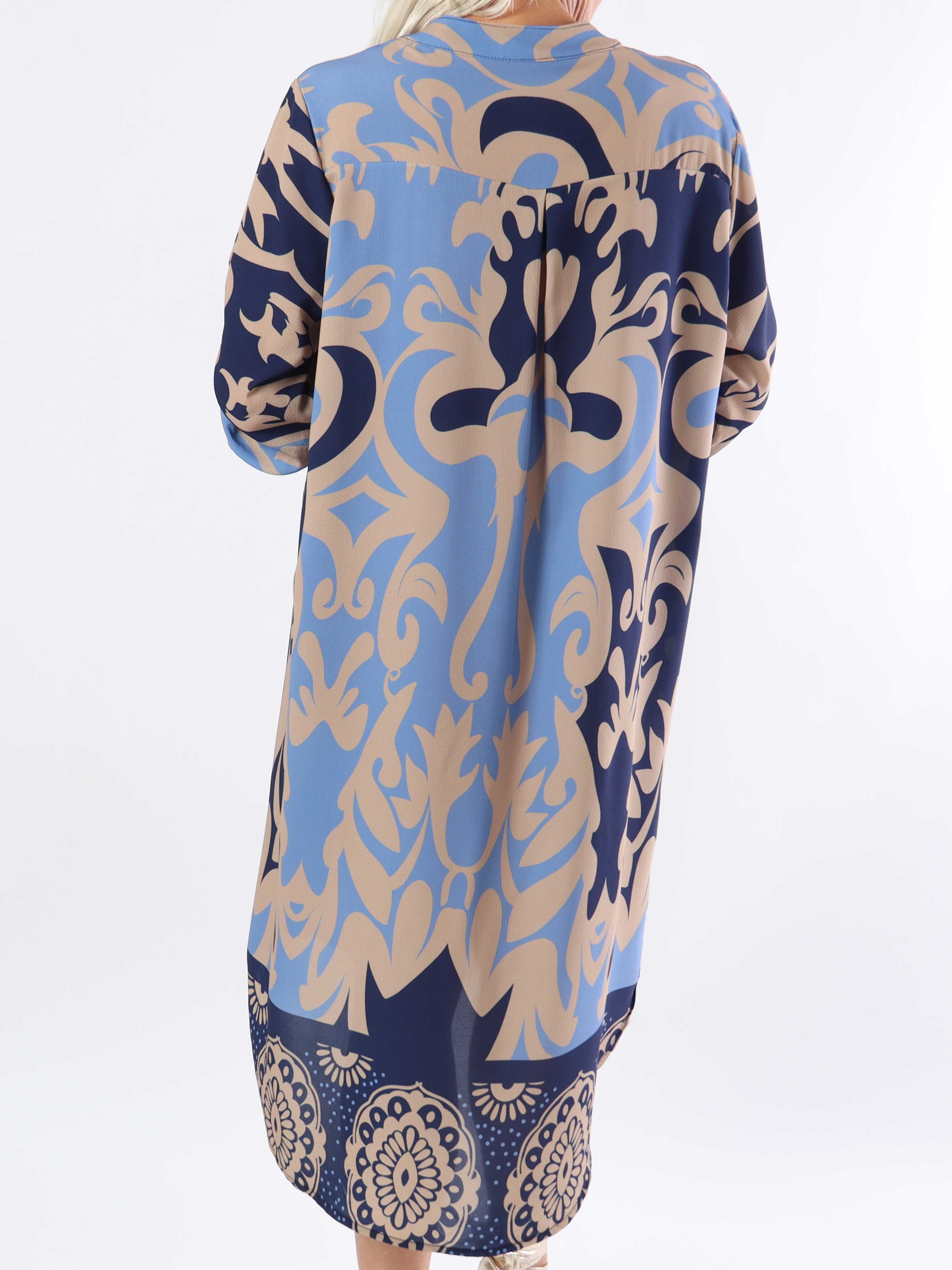 Vanesa Boheme Dress - Lätt och luftigt mönstrad plus size-klänning i viskos