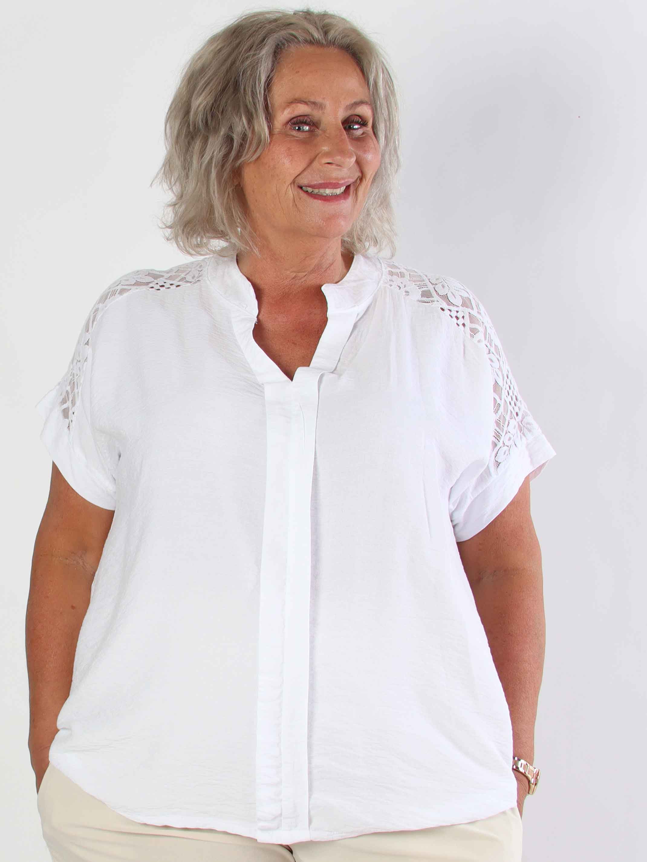 Galene - Söt plus size tunika i viskos med spetsdetaljer