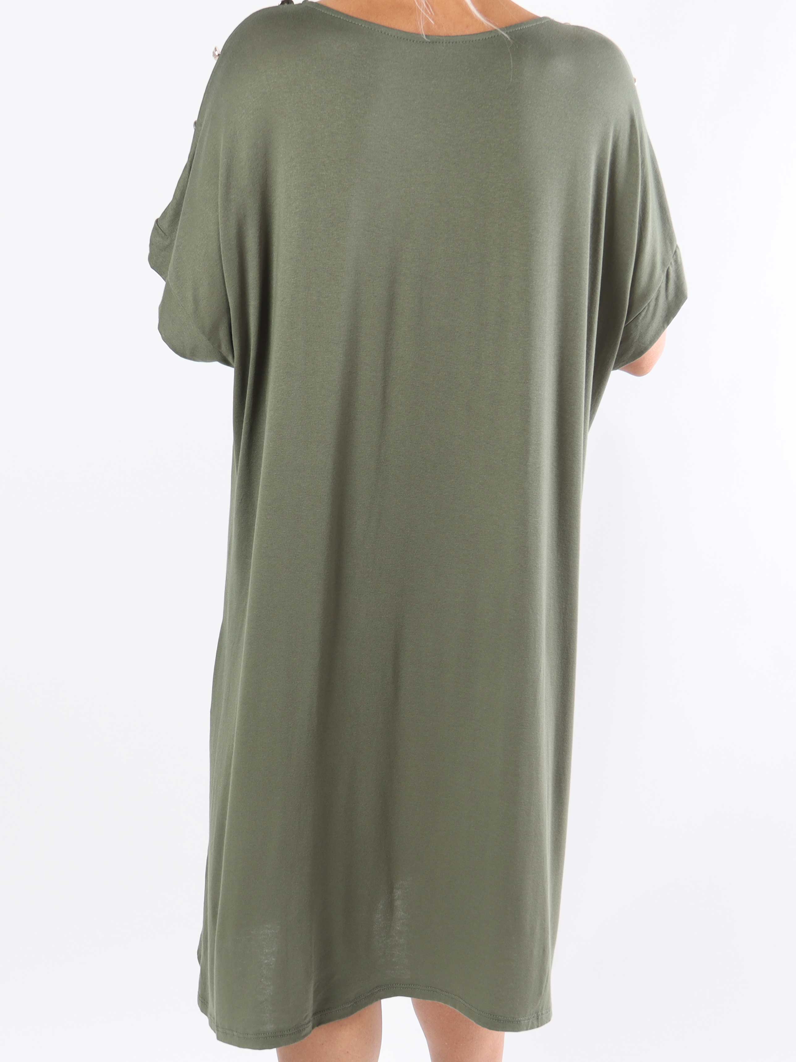 Alli - Söt t-shirtklänning i plusstorlek med knappdetalj på axeln