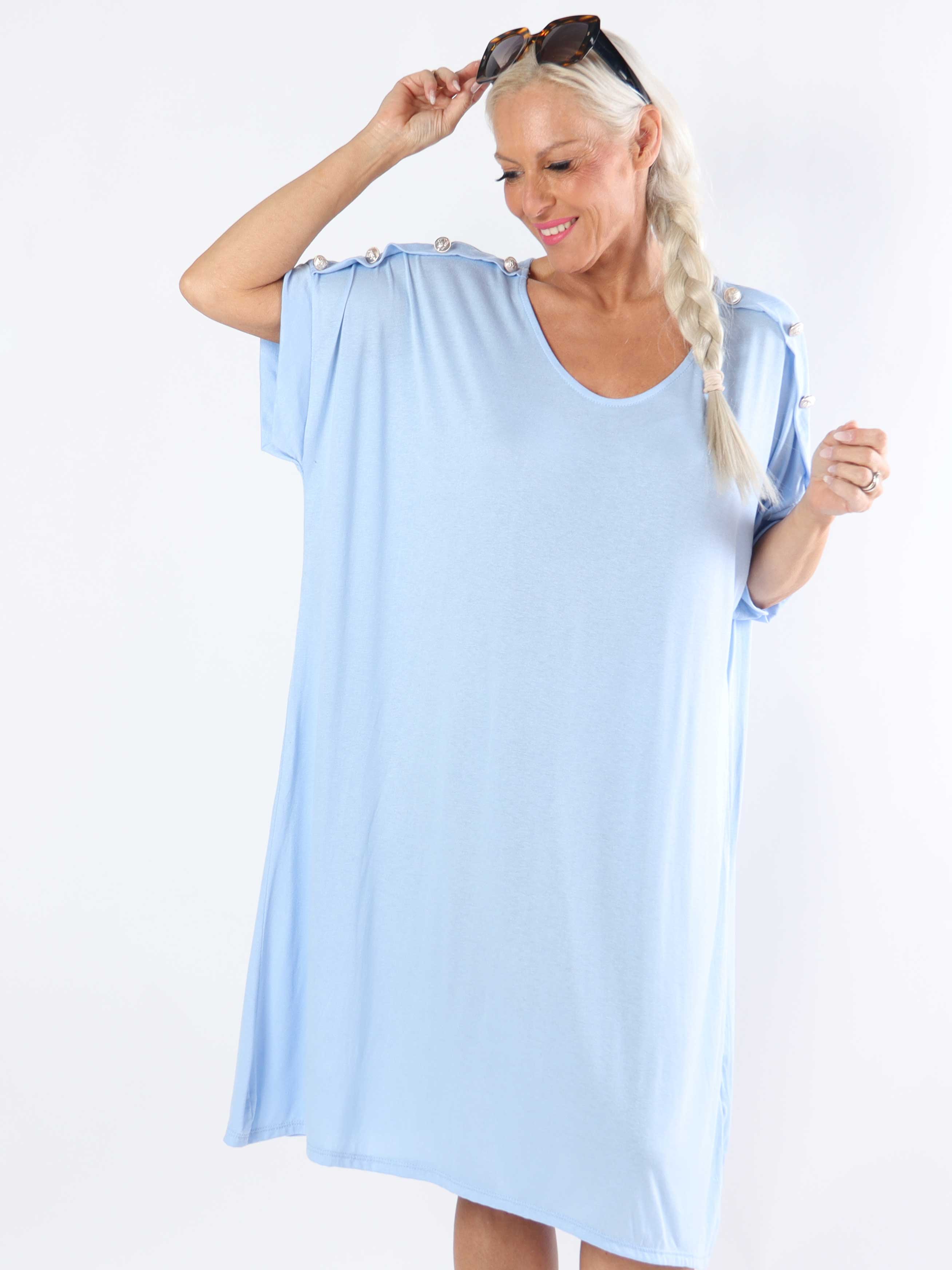 Alli - Söt t-shirtklänning i plusstorlek med knappdetalj på axeln