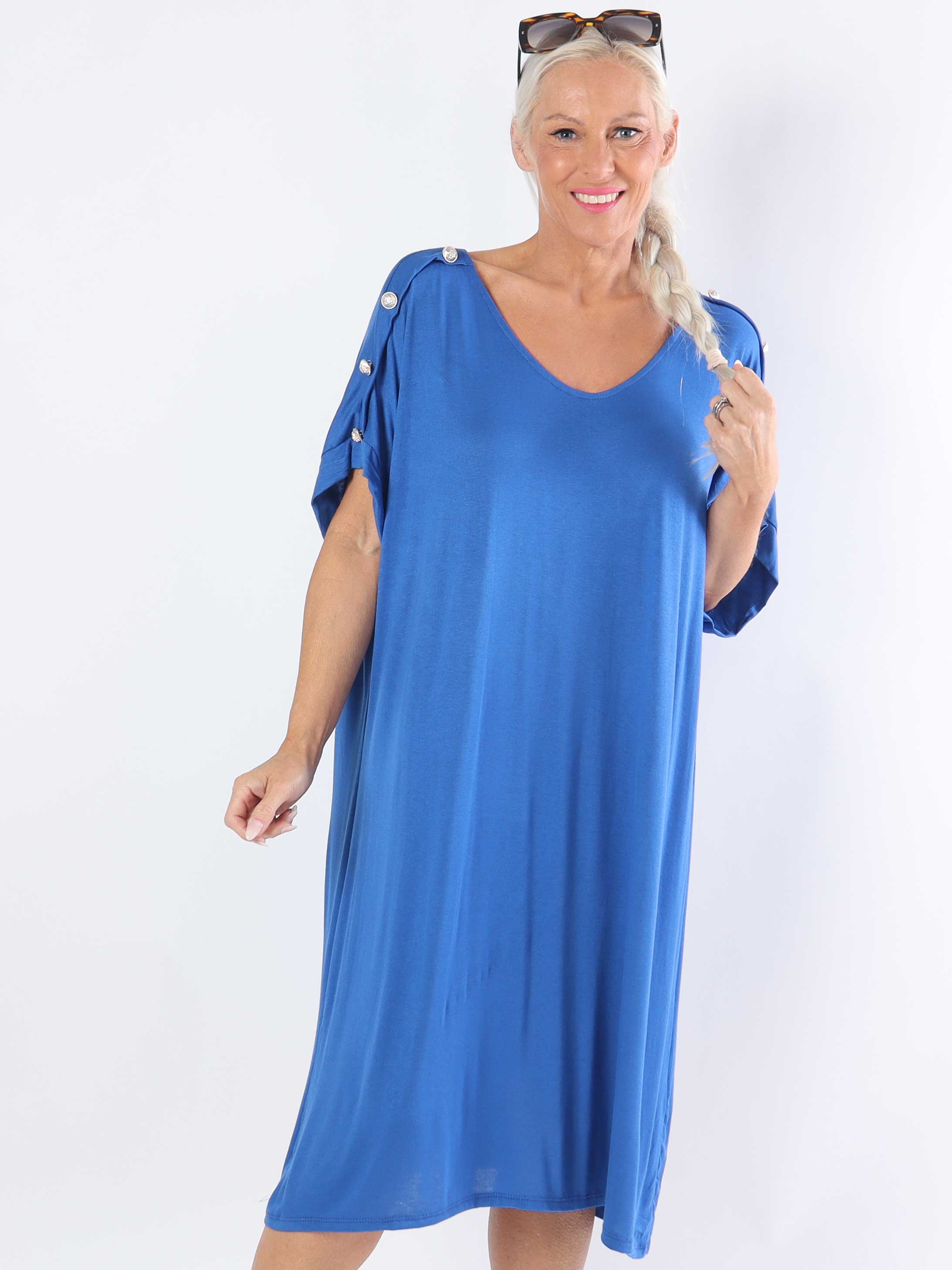 Alli - Söt t-shirtklänning i plusstorlek med knappdetalj på axeln