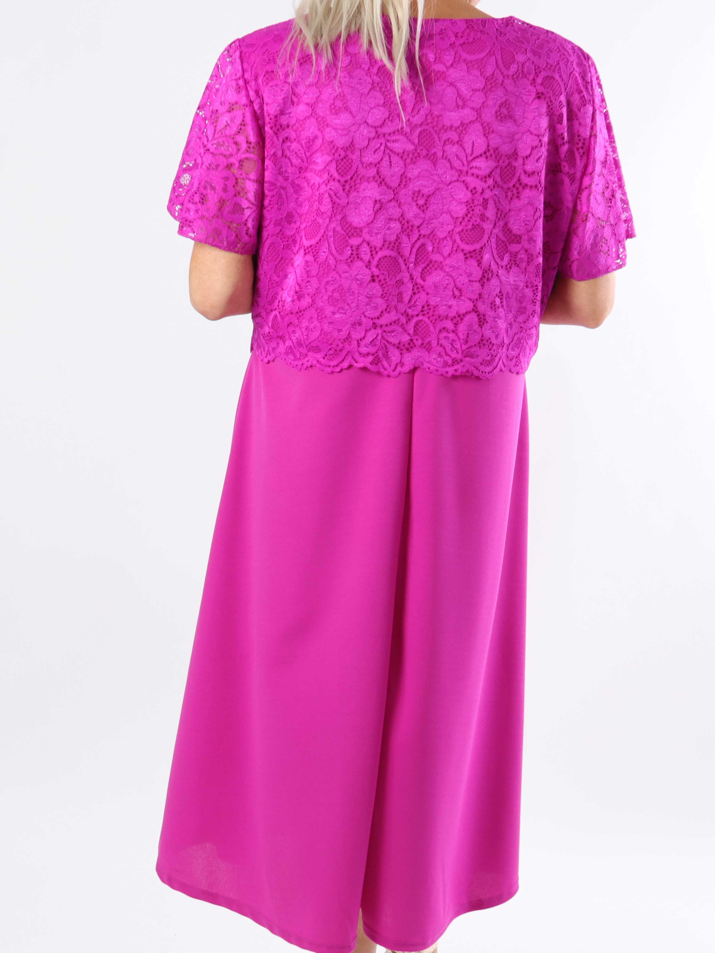 Aniki - Fin feminin plus size-klänning med spetsöverdel