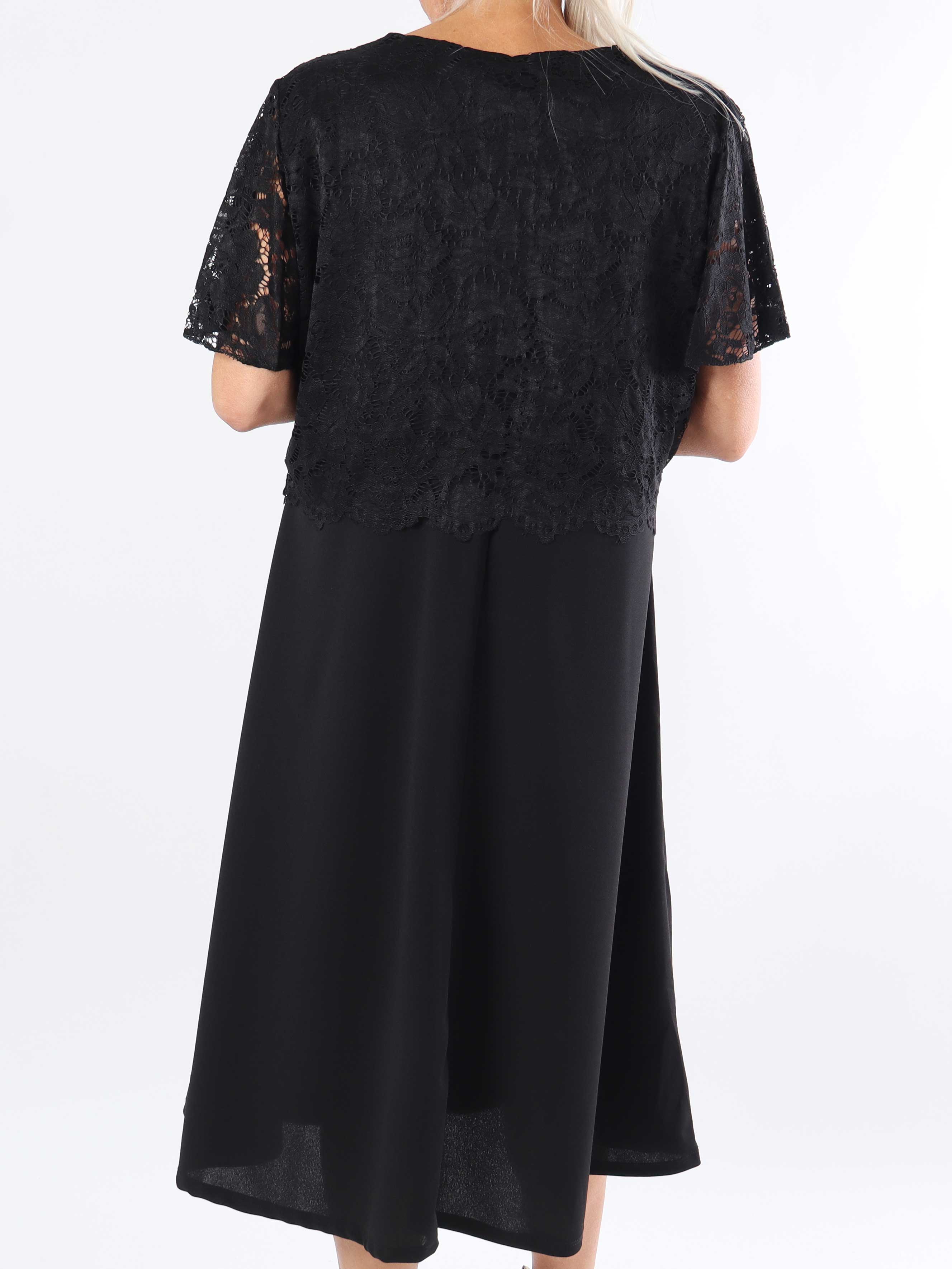 Aniki - Fin feminin plus size-klänning med spetsöverdel